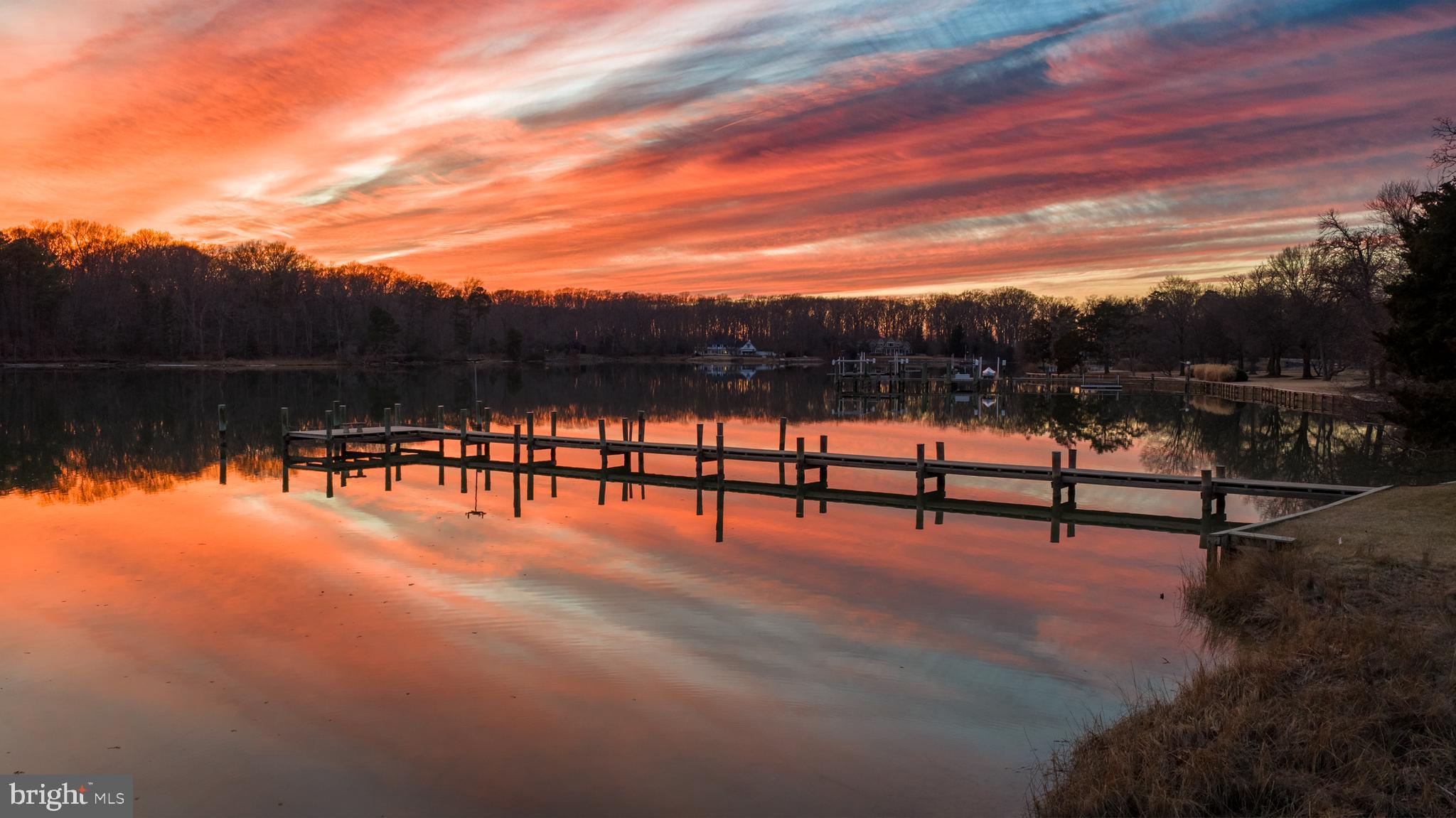 PIRATES COVE - Residential