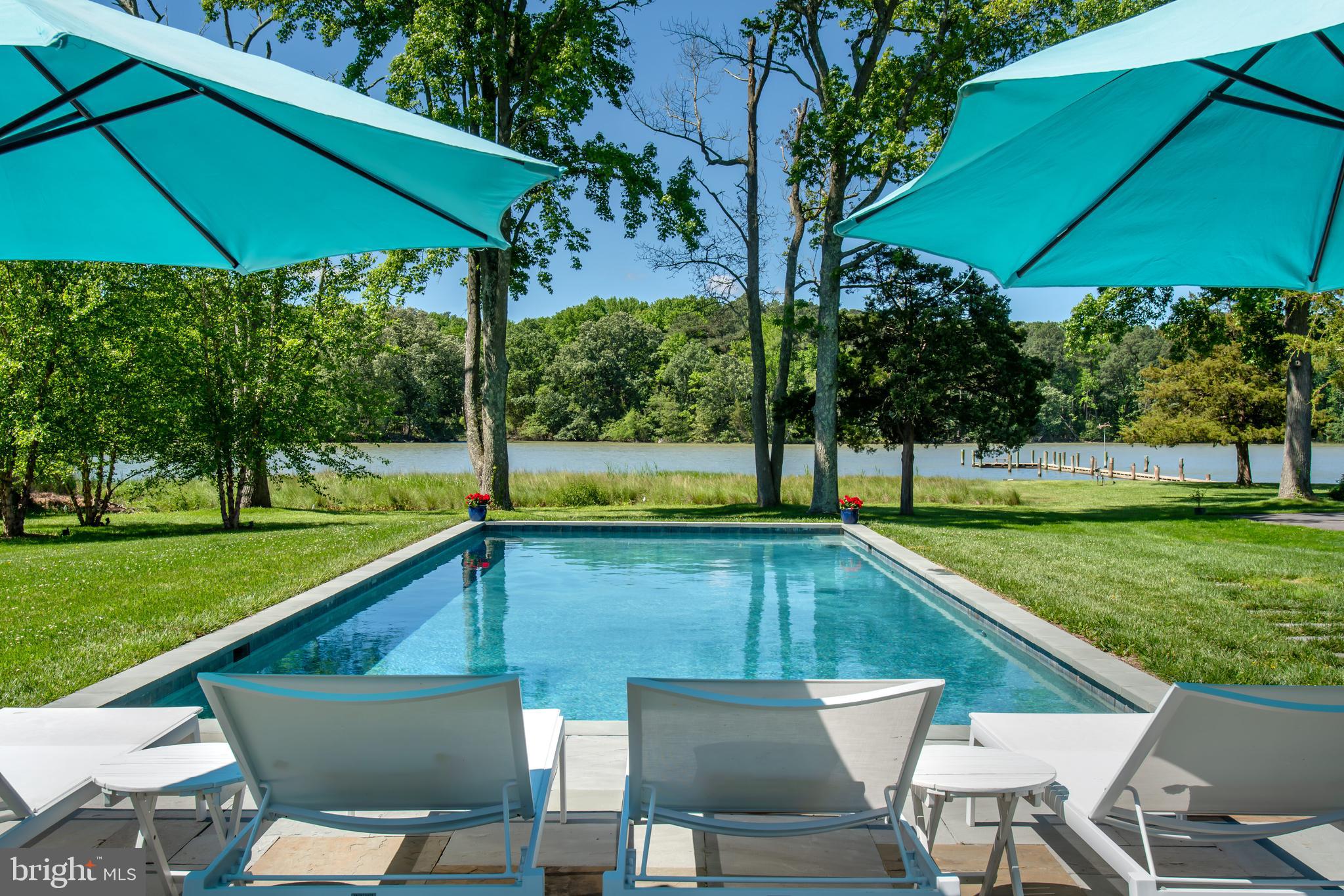 PIRATES COVE - Residential