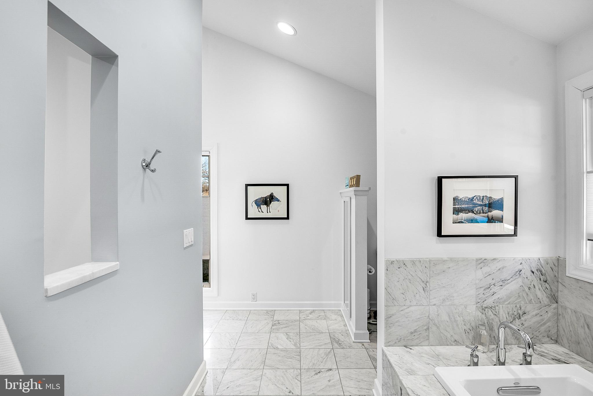 PIRATES COVE - Residential