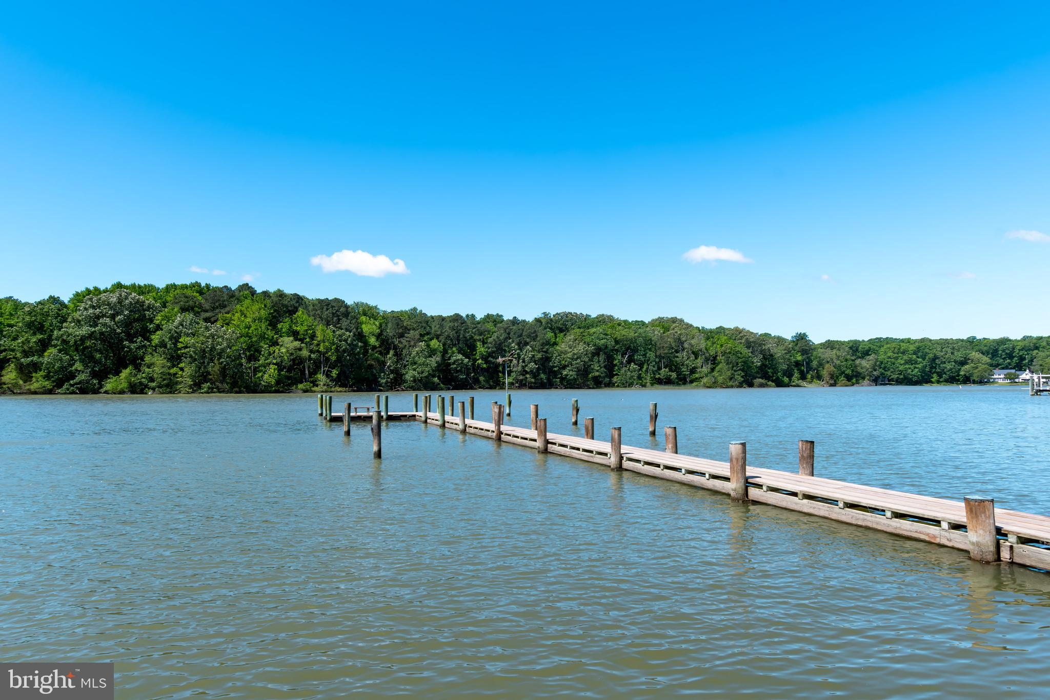 PIRATES COVE - Residential