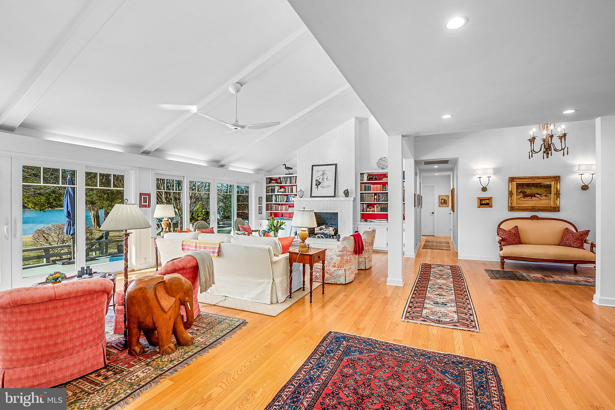 PIRATES COVE - Residential