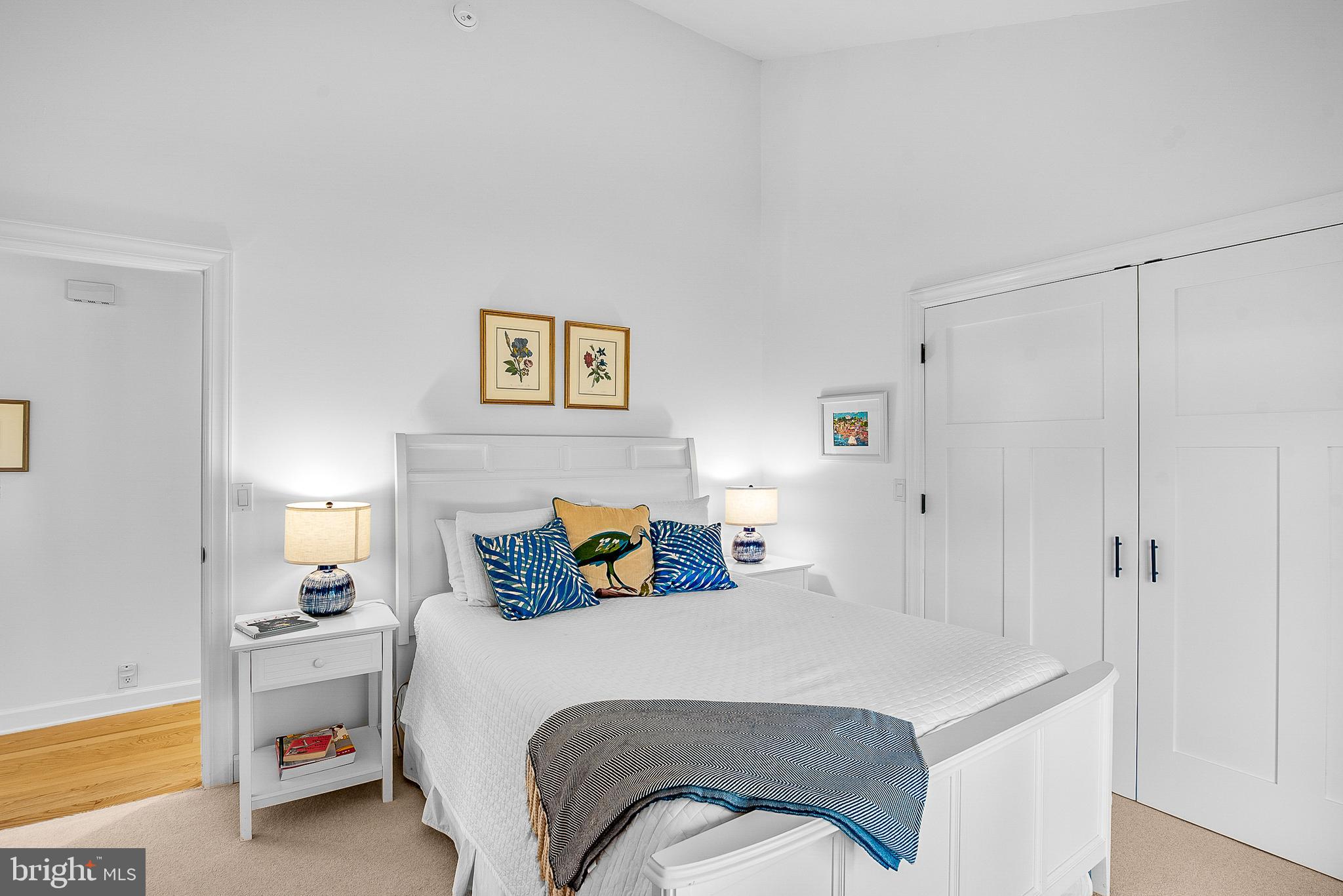 PIRATES COVE - Residential