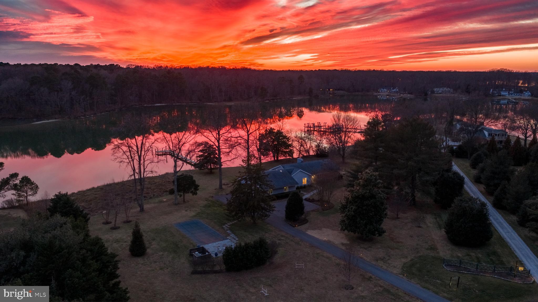 PIRATES COVE - Residential