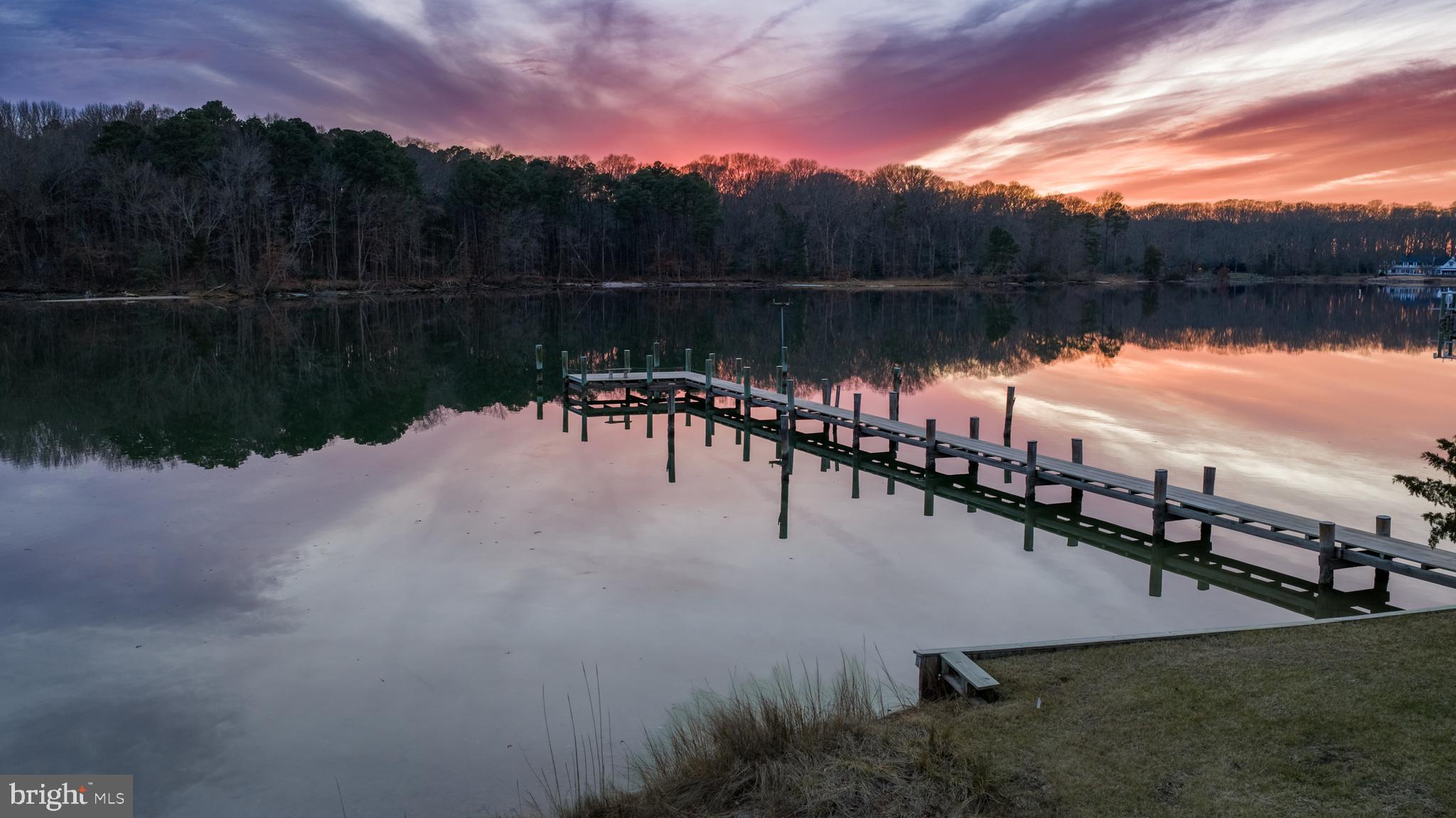 PIRATES COVE - Residential