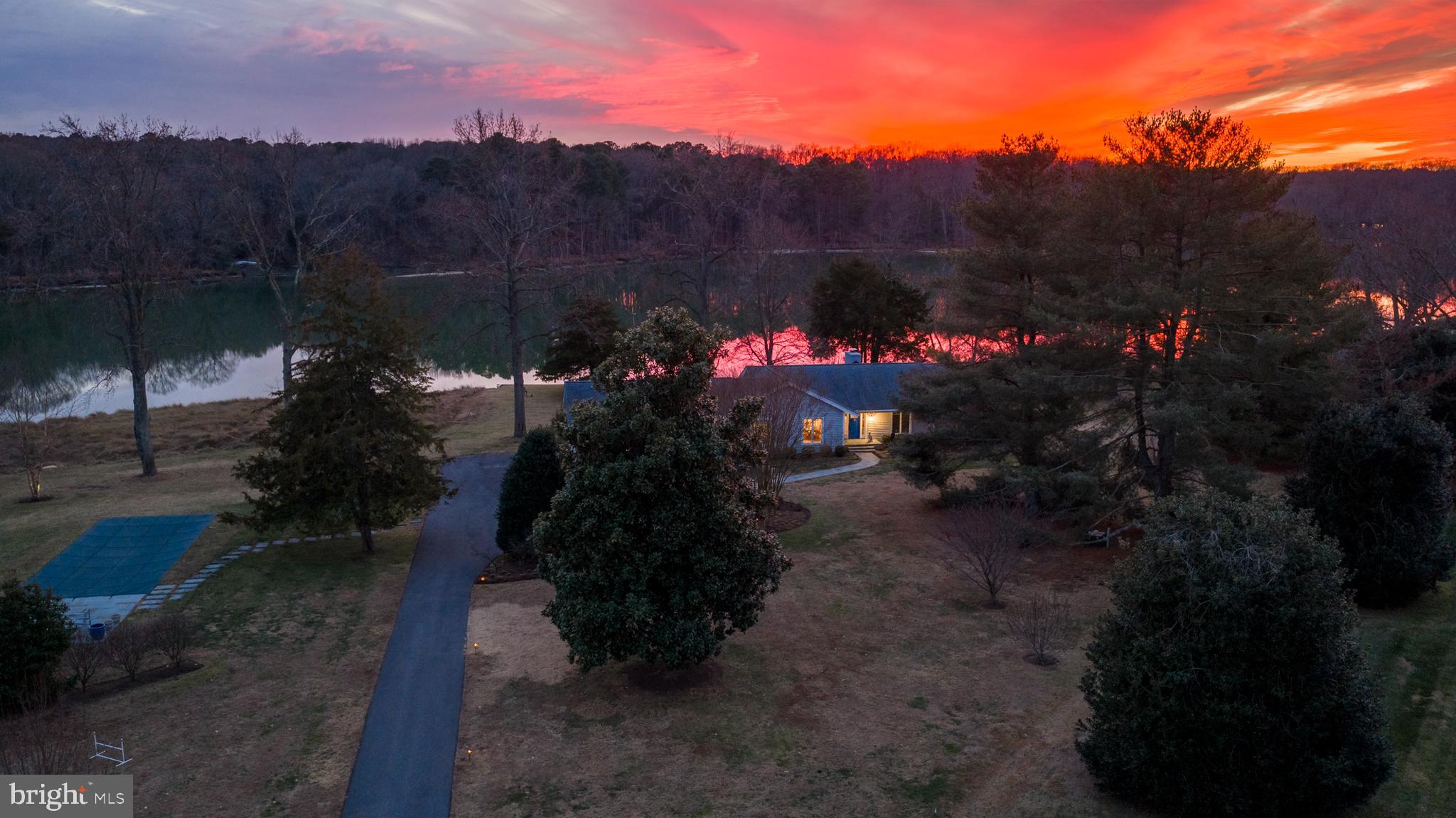 PIRATES COVE - Residential