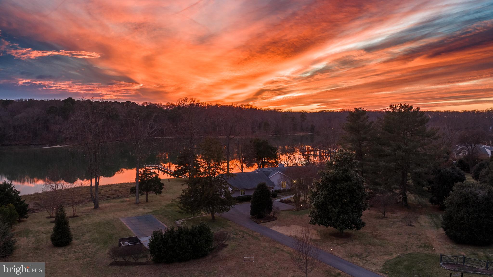 PIRATES COVE - Residential