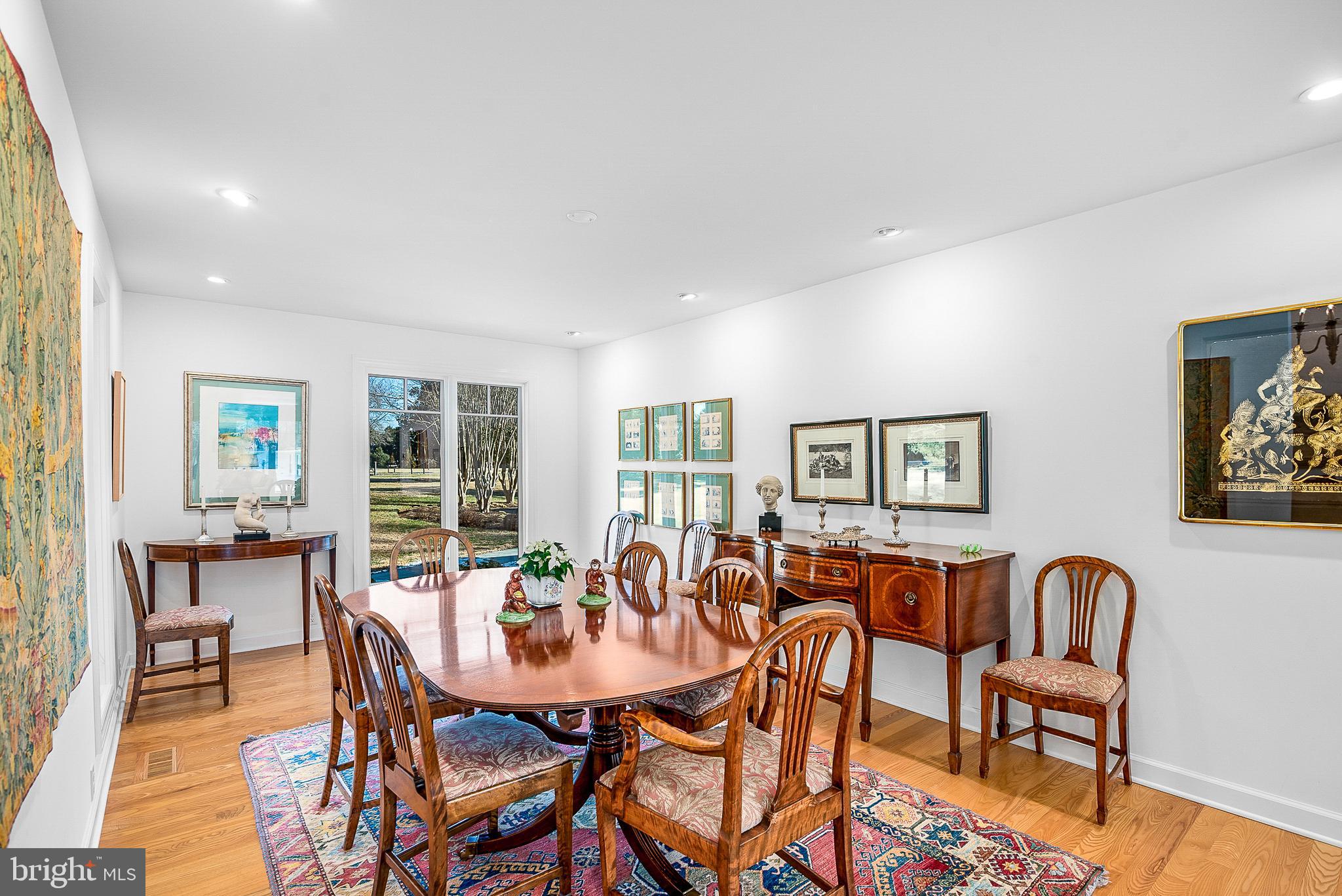 PIRATES COVE - Residential