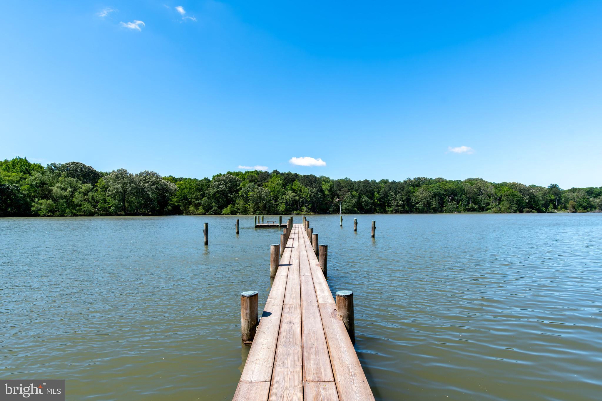 PIRATES COVE - Residential