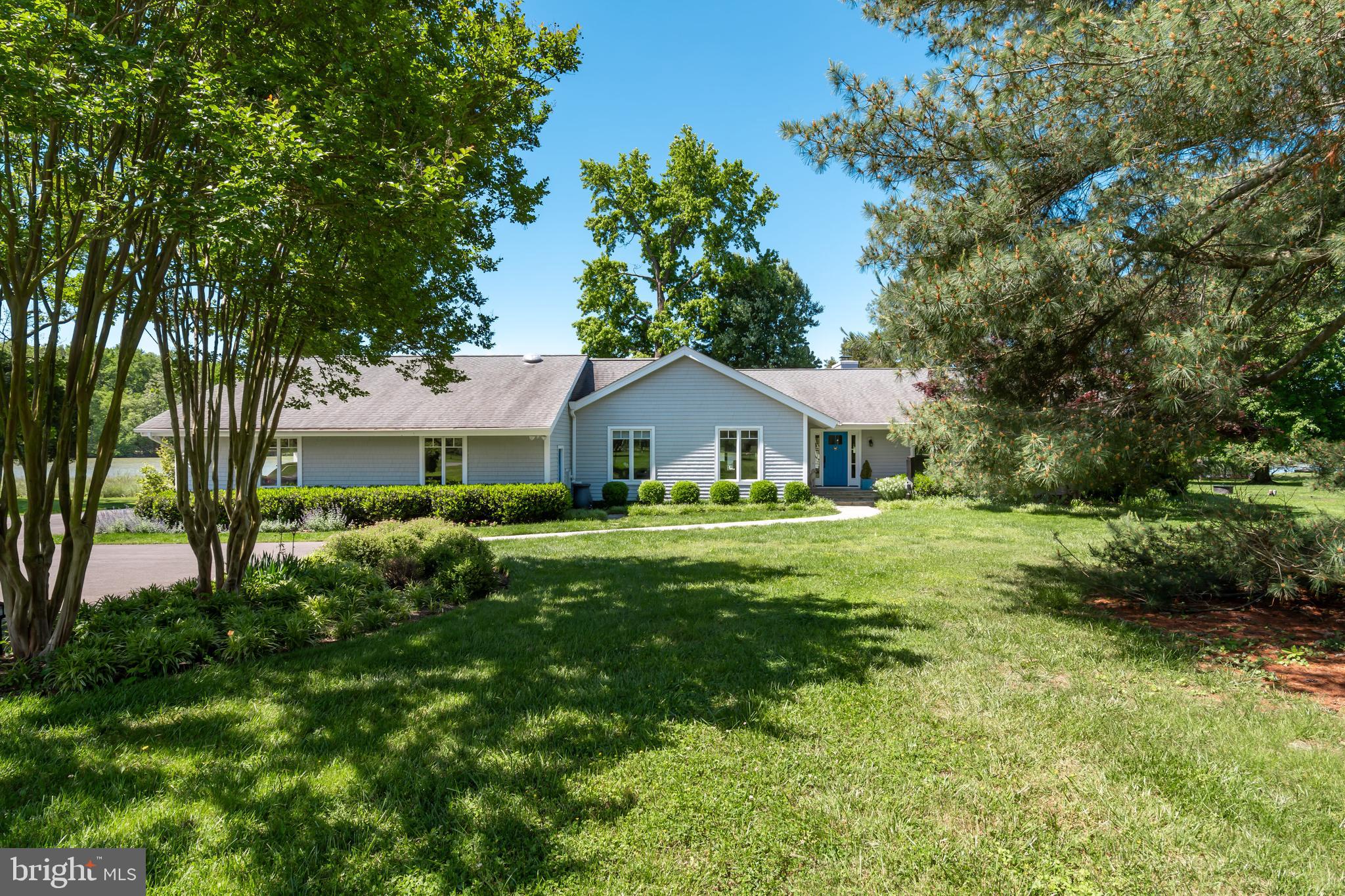 PIRATES COVE - Residential