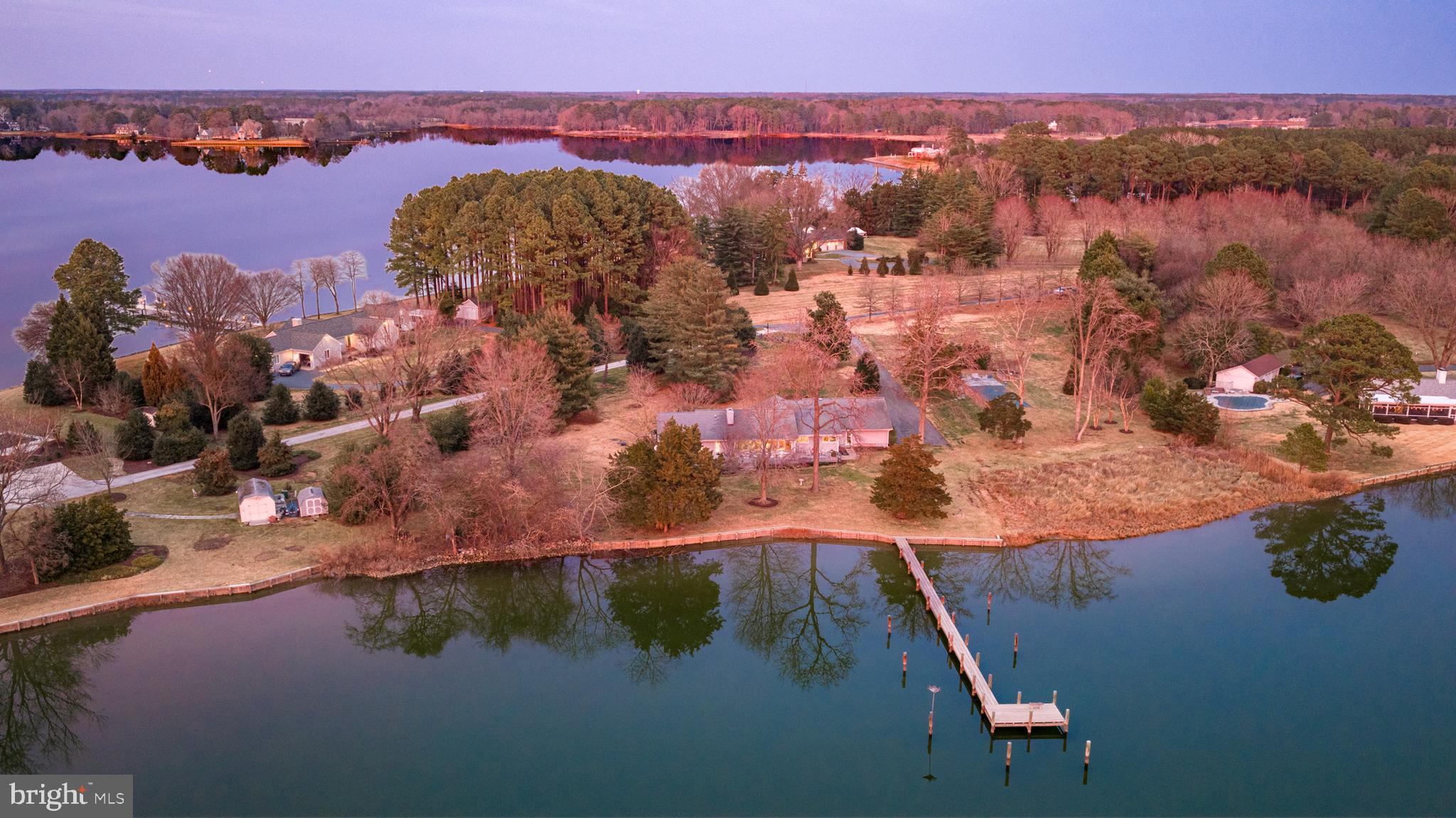 PIRATES COVE - Residential