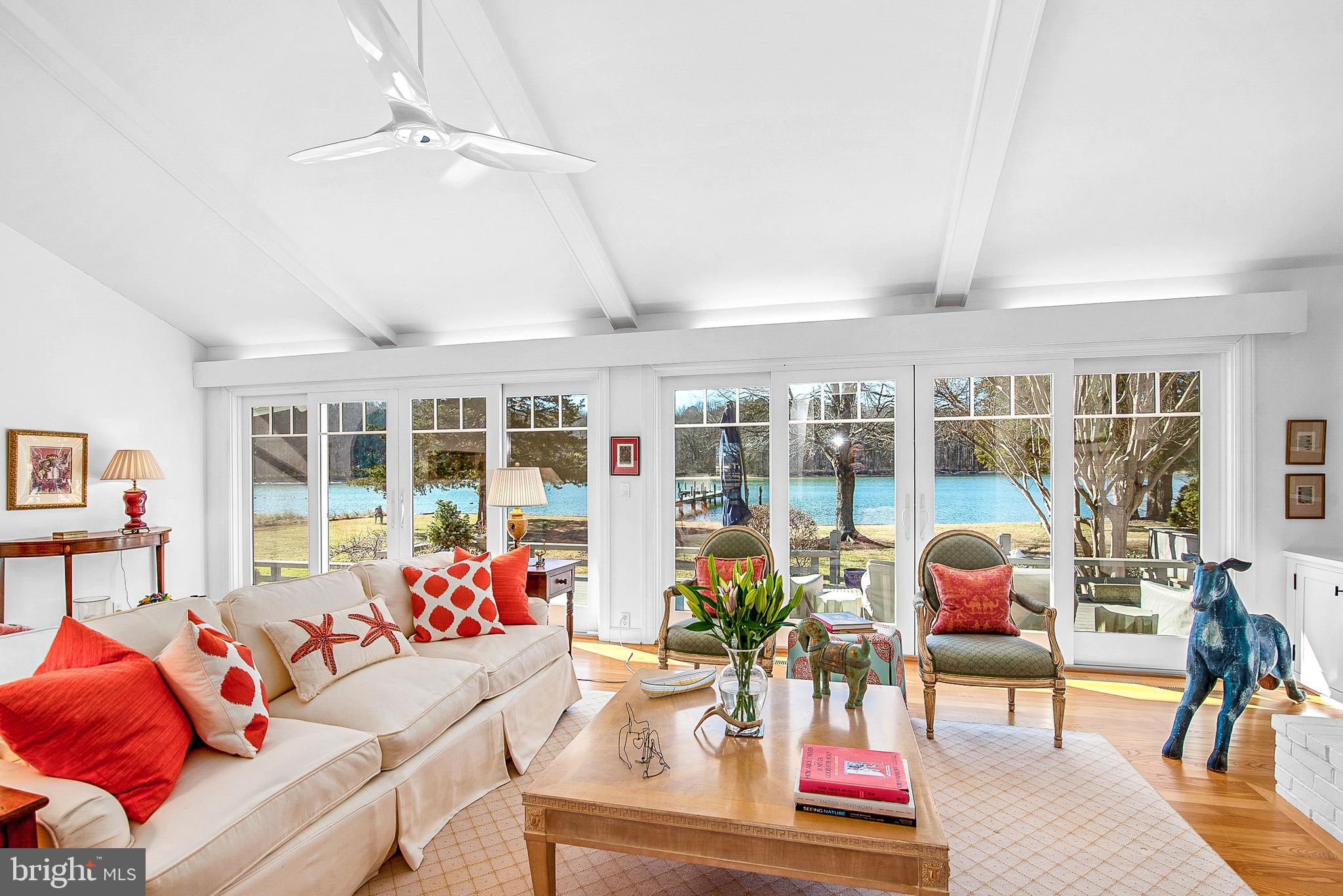 PIRATES COVE - Residential