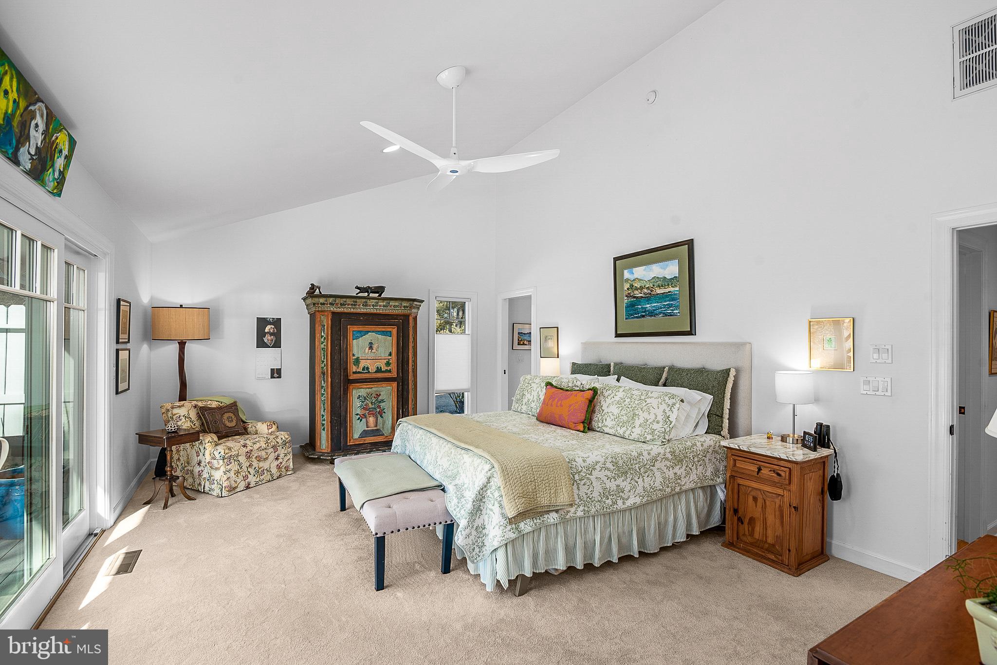 PIRATES COVE - Residential