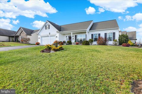 4 ROSEBUSH COURT WOMELSDORF PA 19567