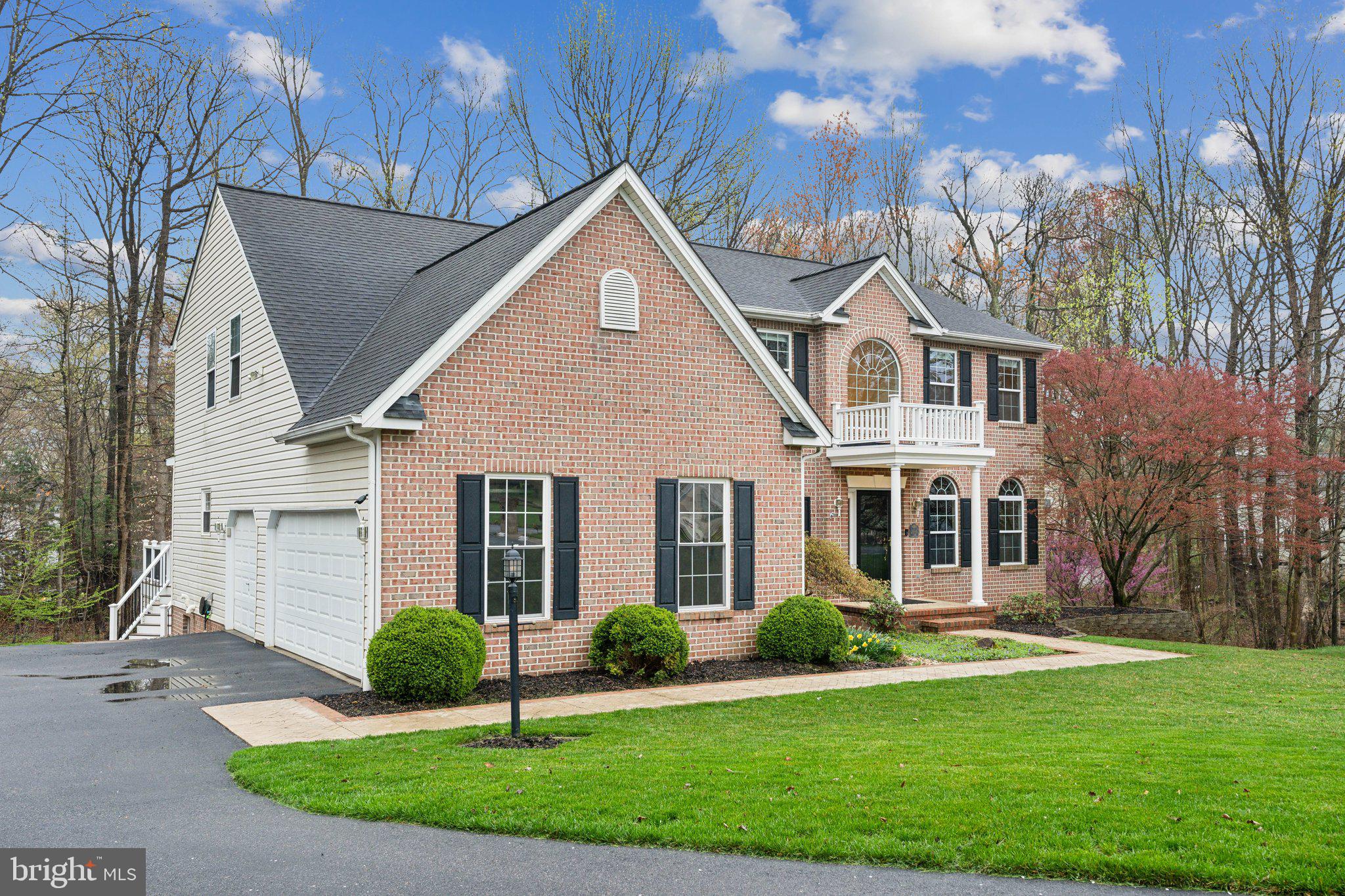 2200 EXETER COURT