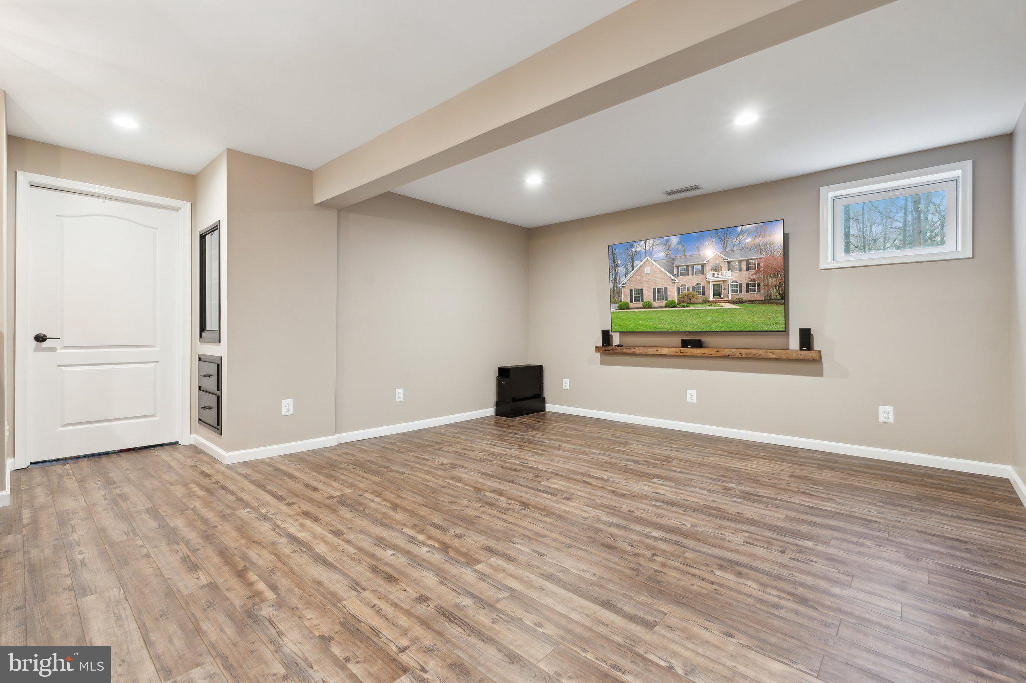 WOODCREST - Residential