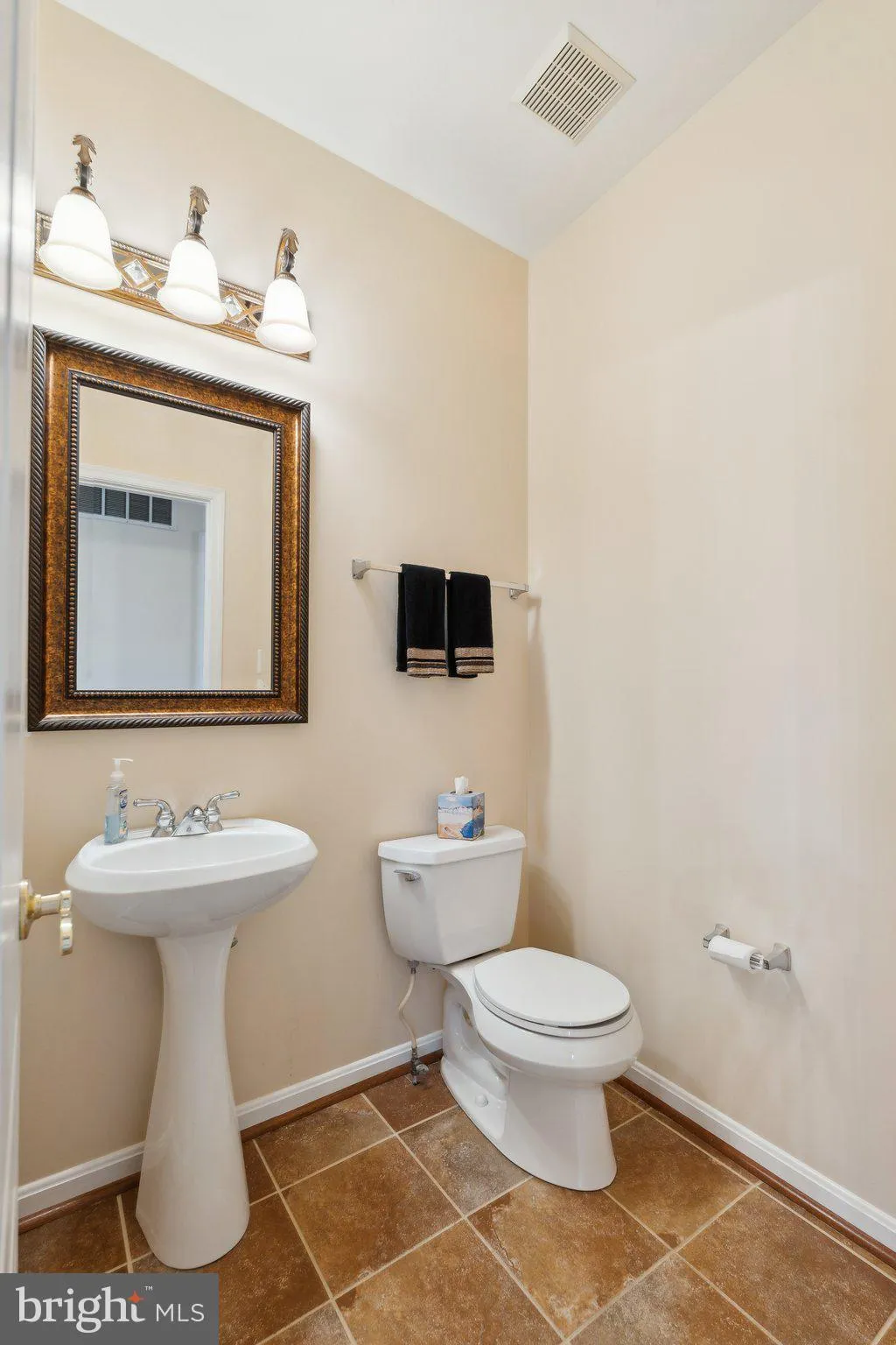 Fallston, Maryland 21047, United States, 5 Bedrooms Bedrooms, ,4 BathroomsBathrooms,Residential,Active,104591