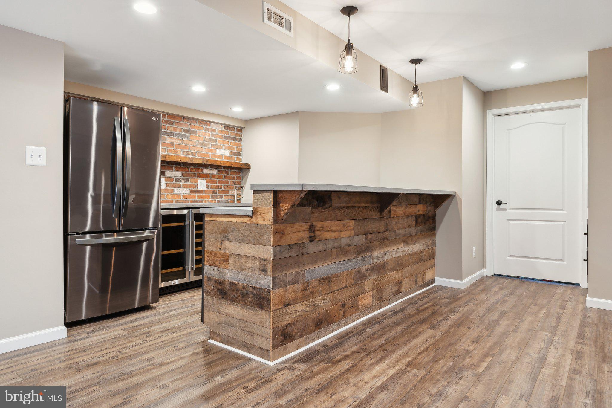 WOODCREST - Residential