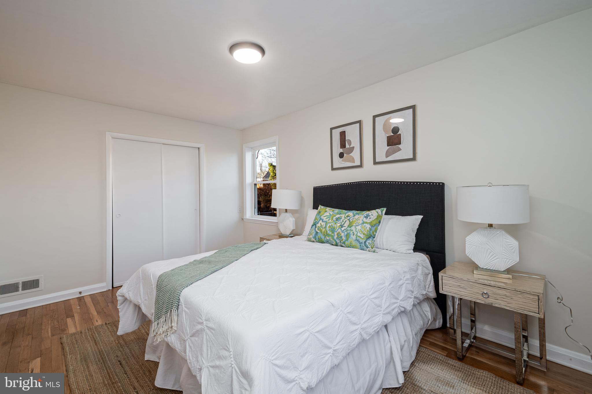 CHINQUAPIN PARK - Residential