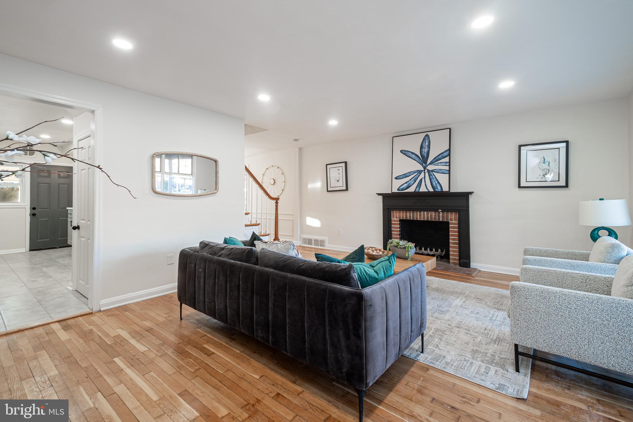 CHINQUAPIN PARK - Residential