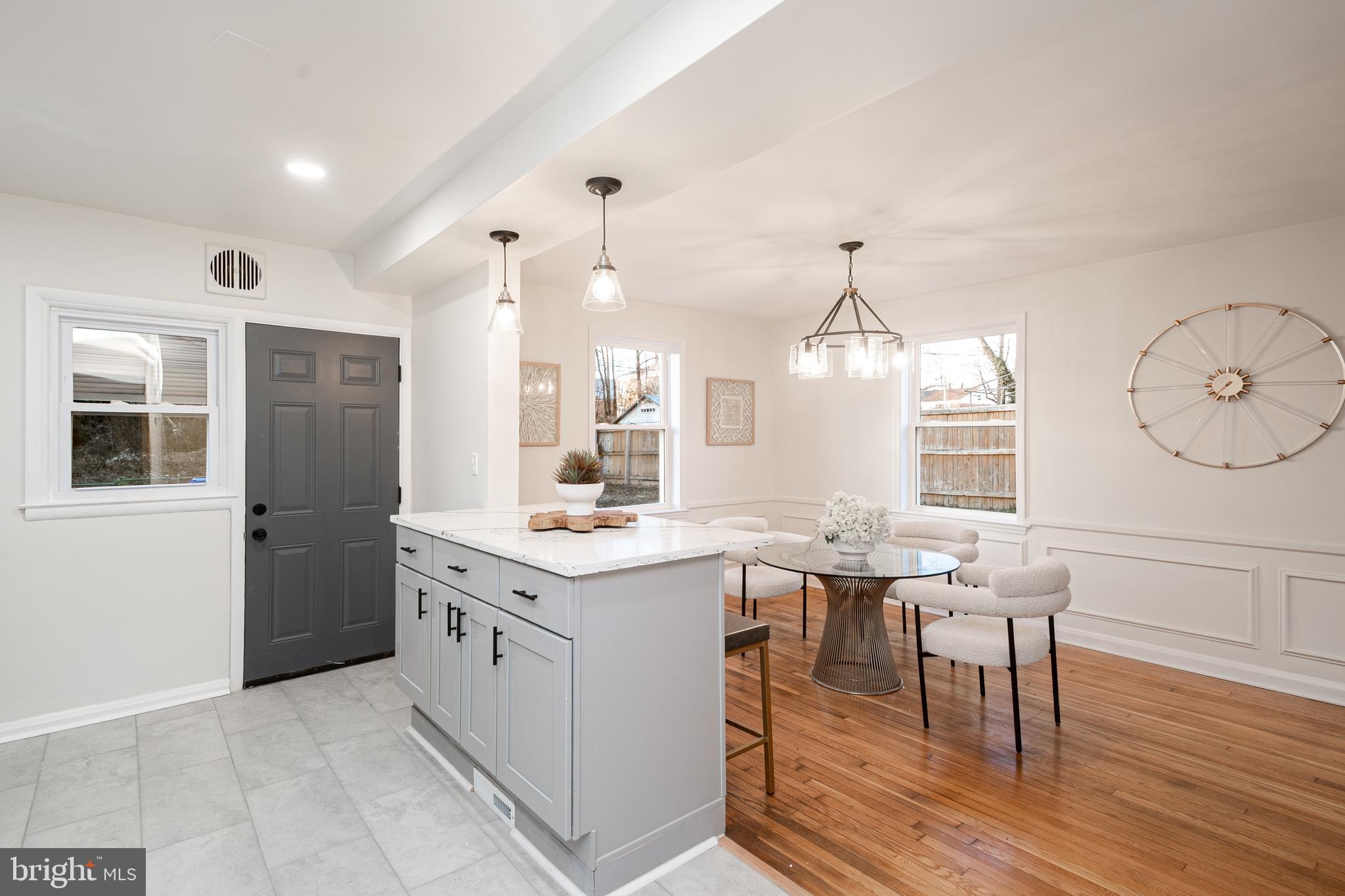 CHINQUAPIN PARK - Residential