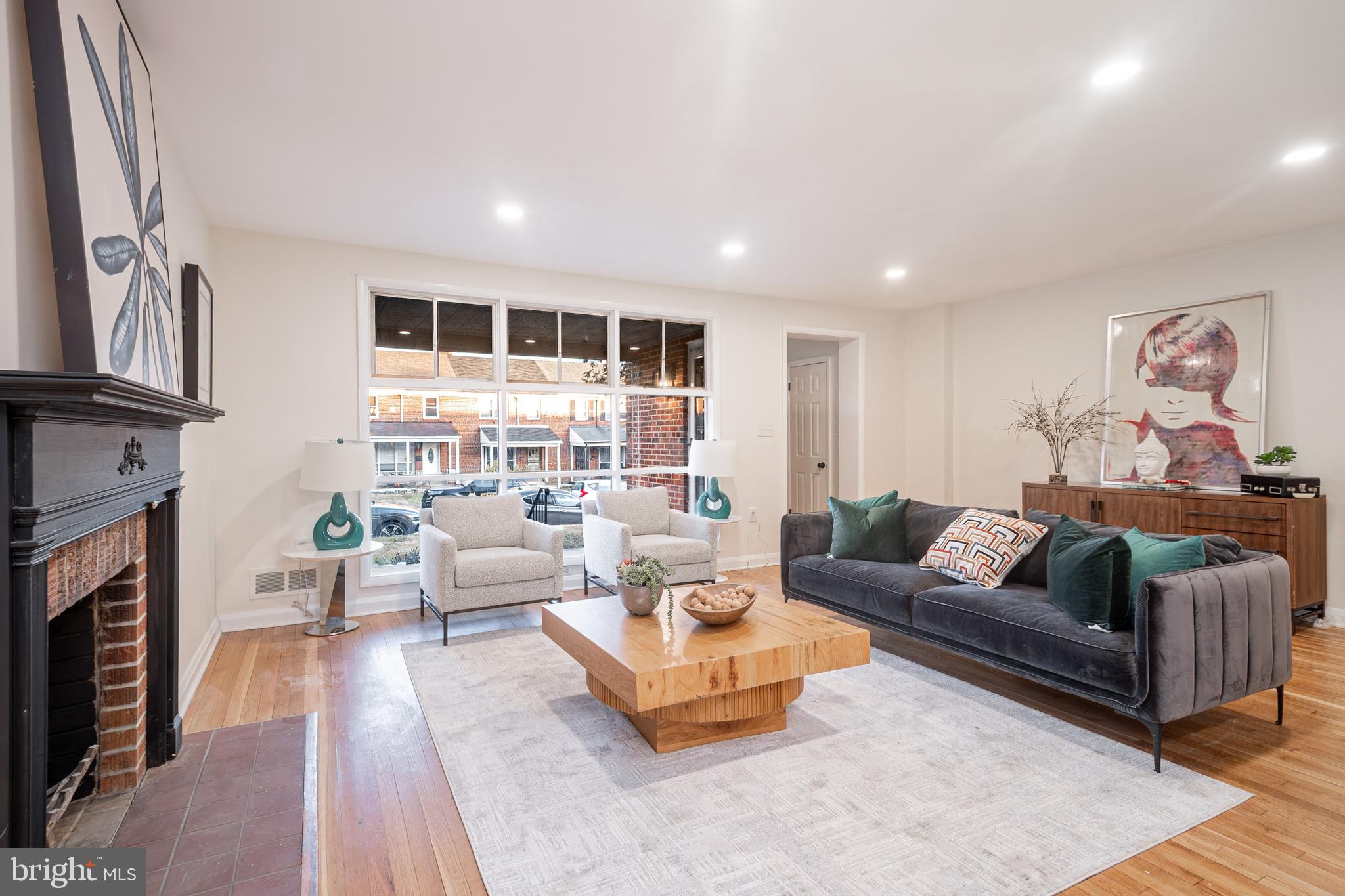 CHINQUAPIN PARK - Residential