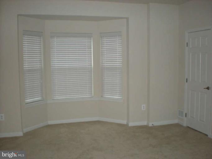 VILLAGES OF URBANA - Residential Lease