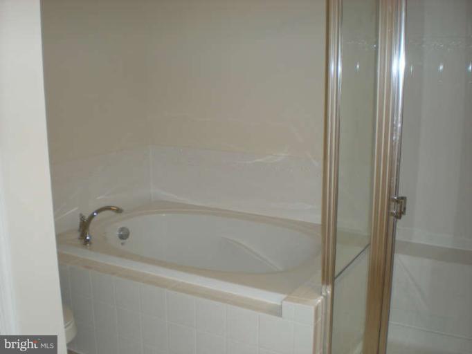 VILLAGES OF URBANA - Residential Lease