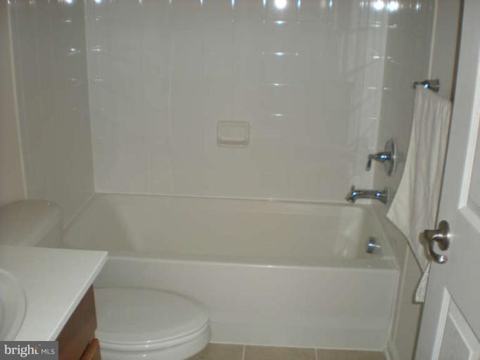 VILLAGES OF URBANA - Residential Lease