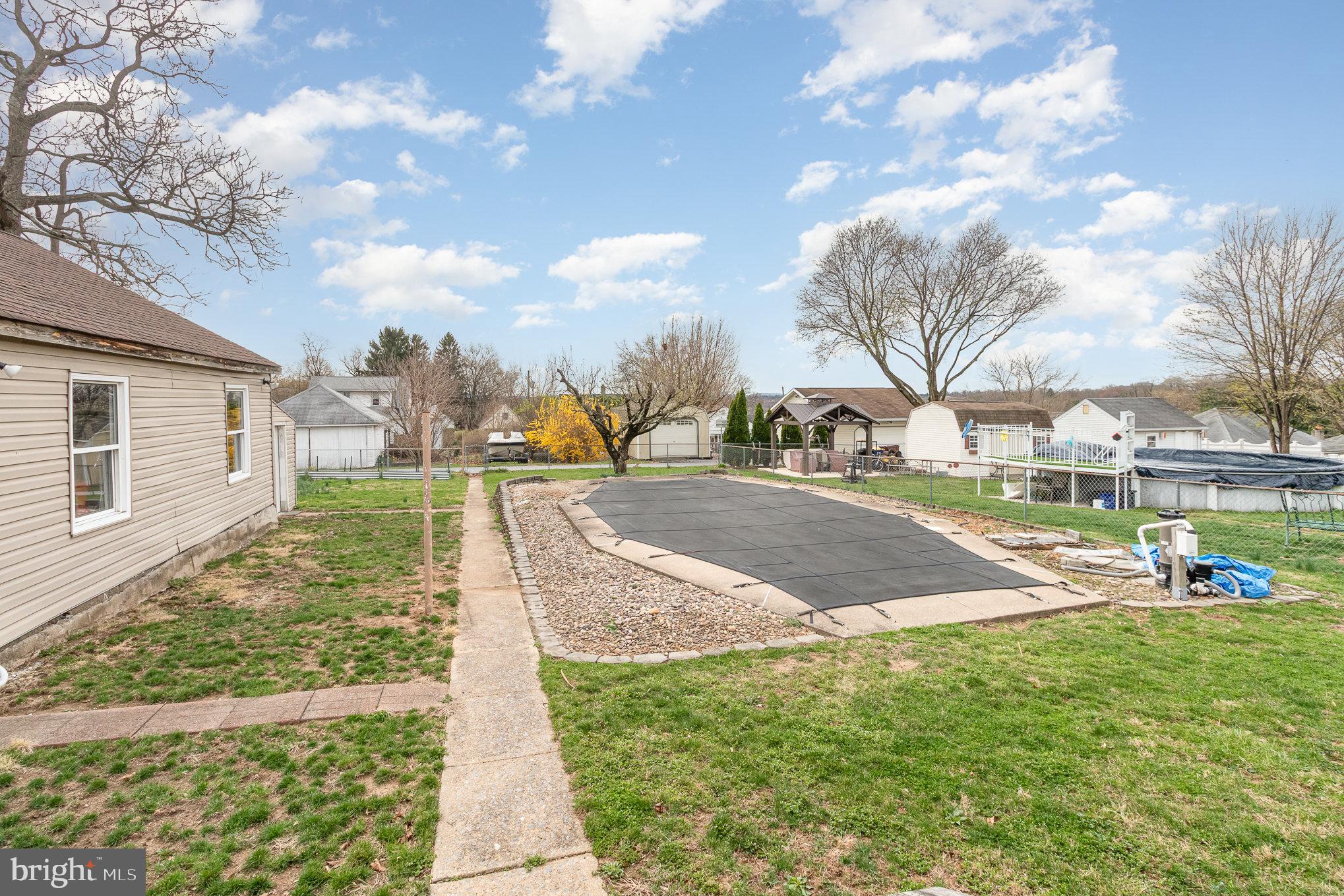 EAST PENNSBORO - Residential