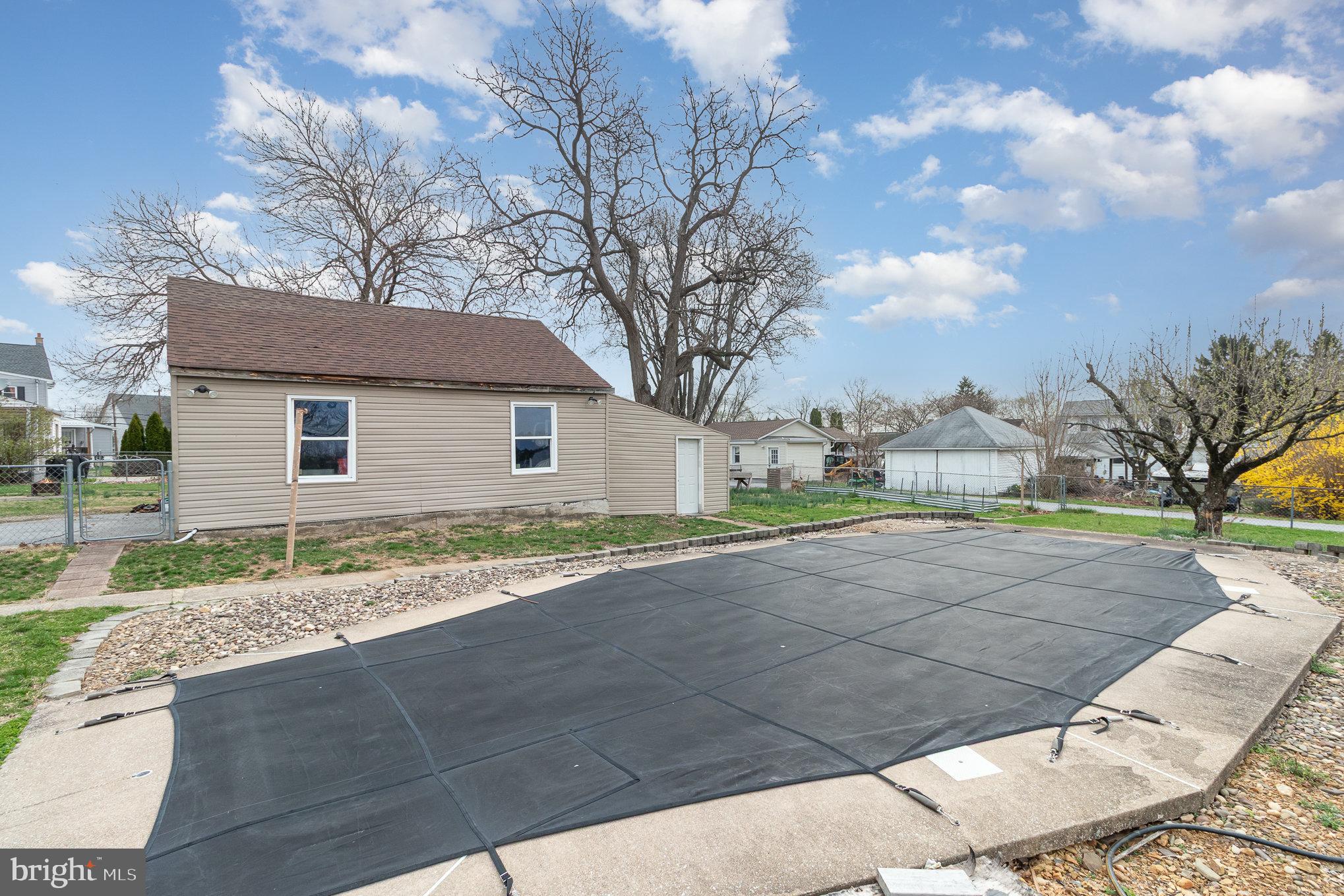 EAST PENNSBORO - Residential