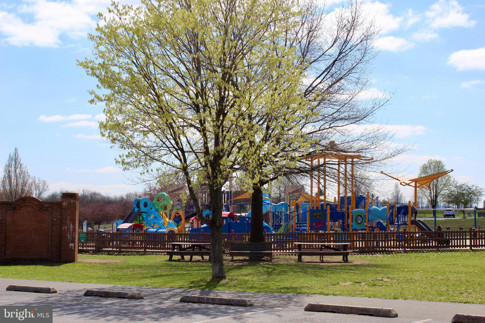 EAST PENNSBORO - Residential