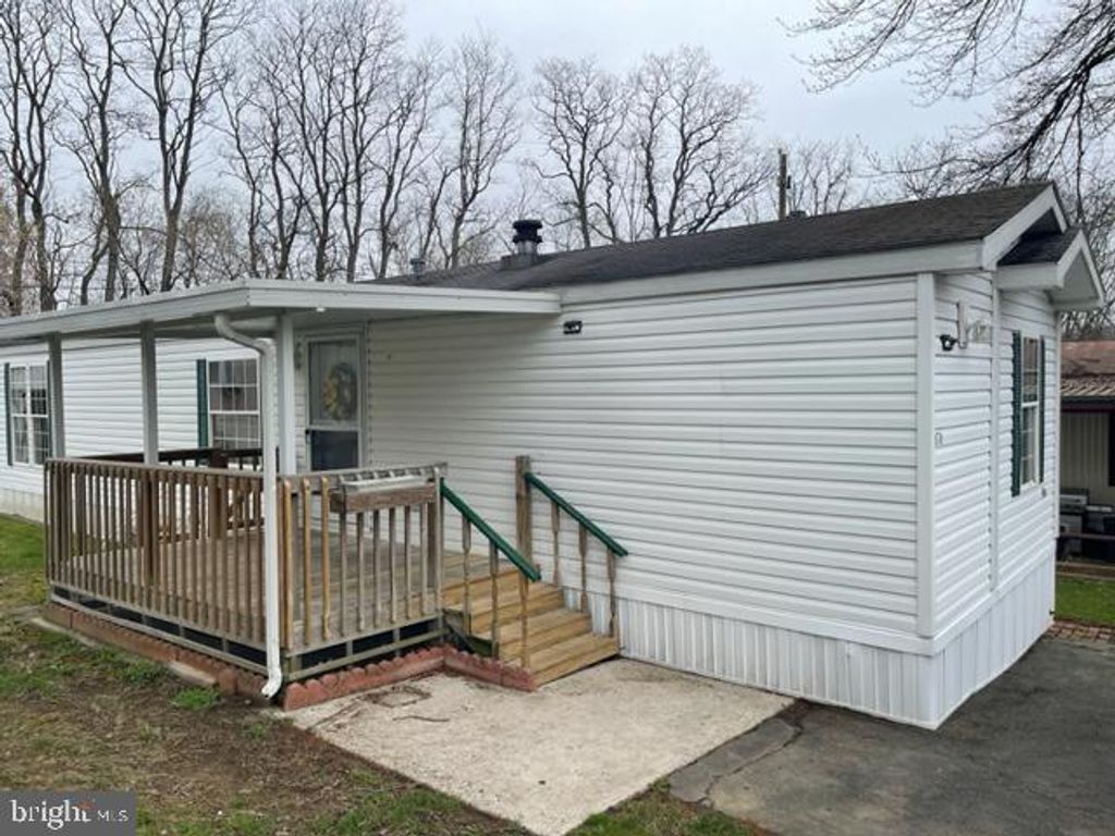 Photo of 170 WEIDLER LN, LITITZ, PA 17543 (MLS # PALA2033120)