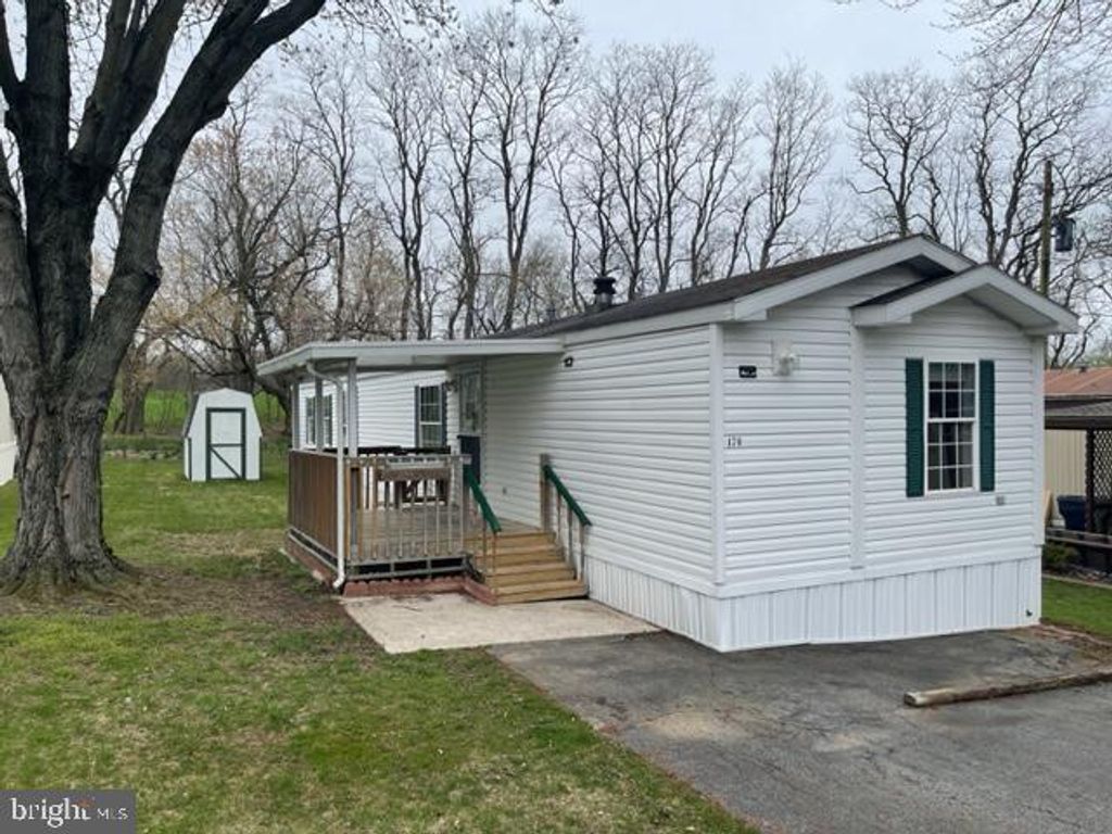 Photo of 170 WEIDLER LN, LITITZ, PA 17543 (MLS # PALA2033120)