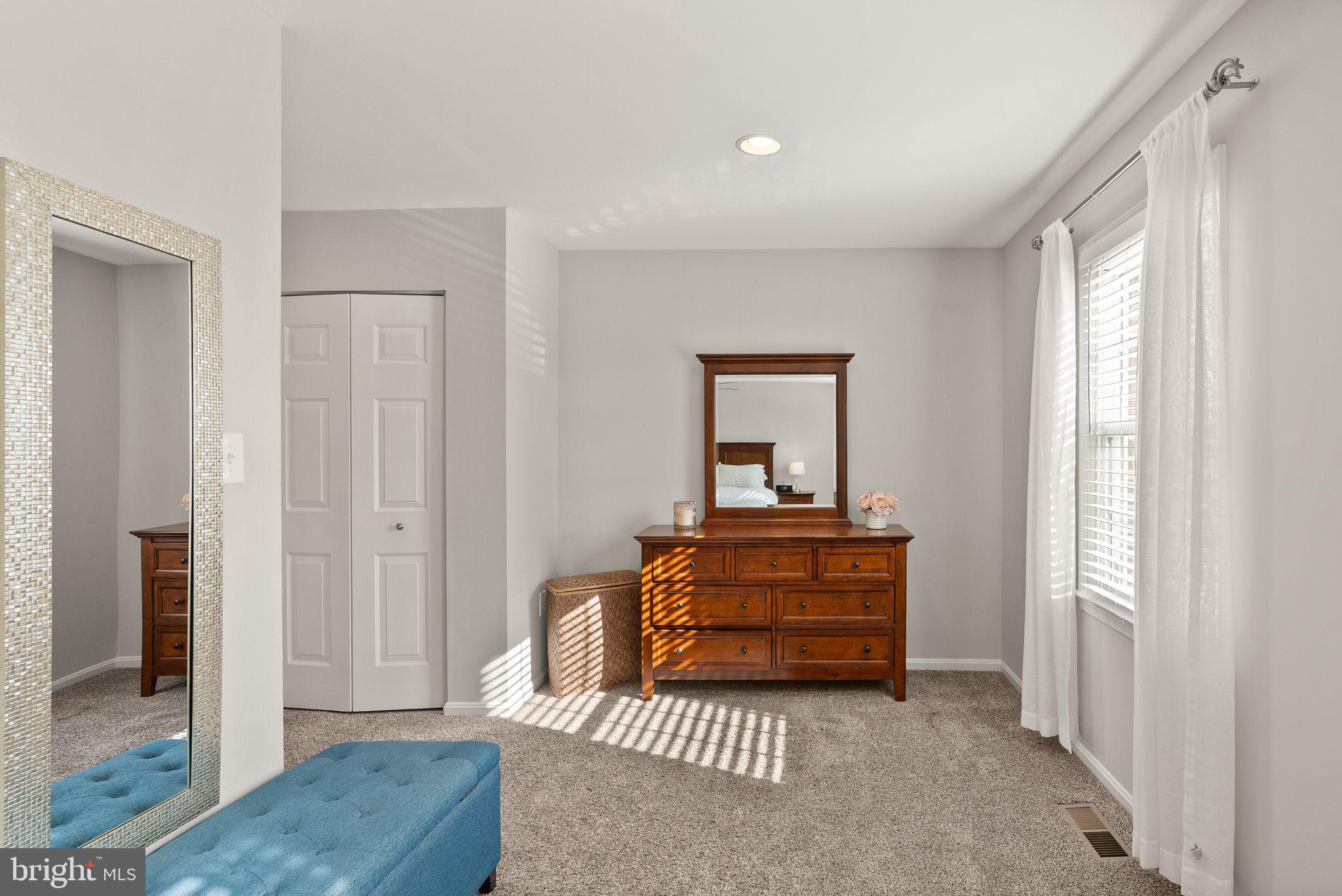 COUNTRY CREEK - Residential