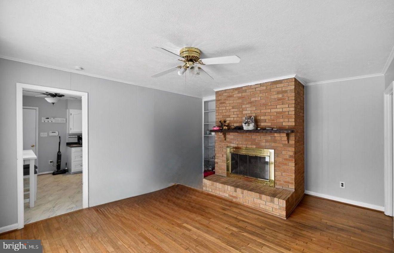 LAWNVALE - Residential