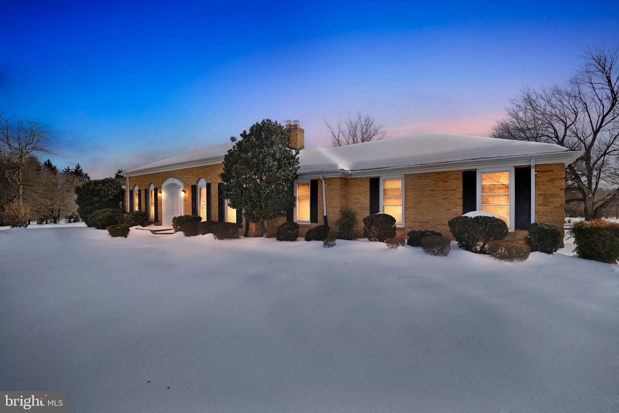 LAWNVALE - Residential