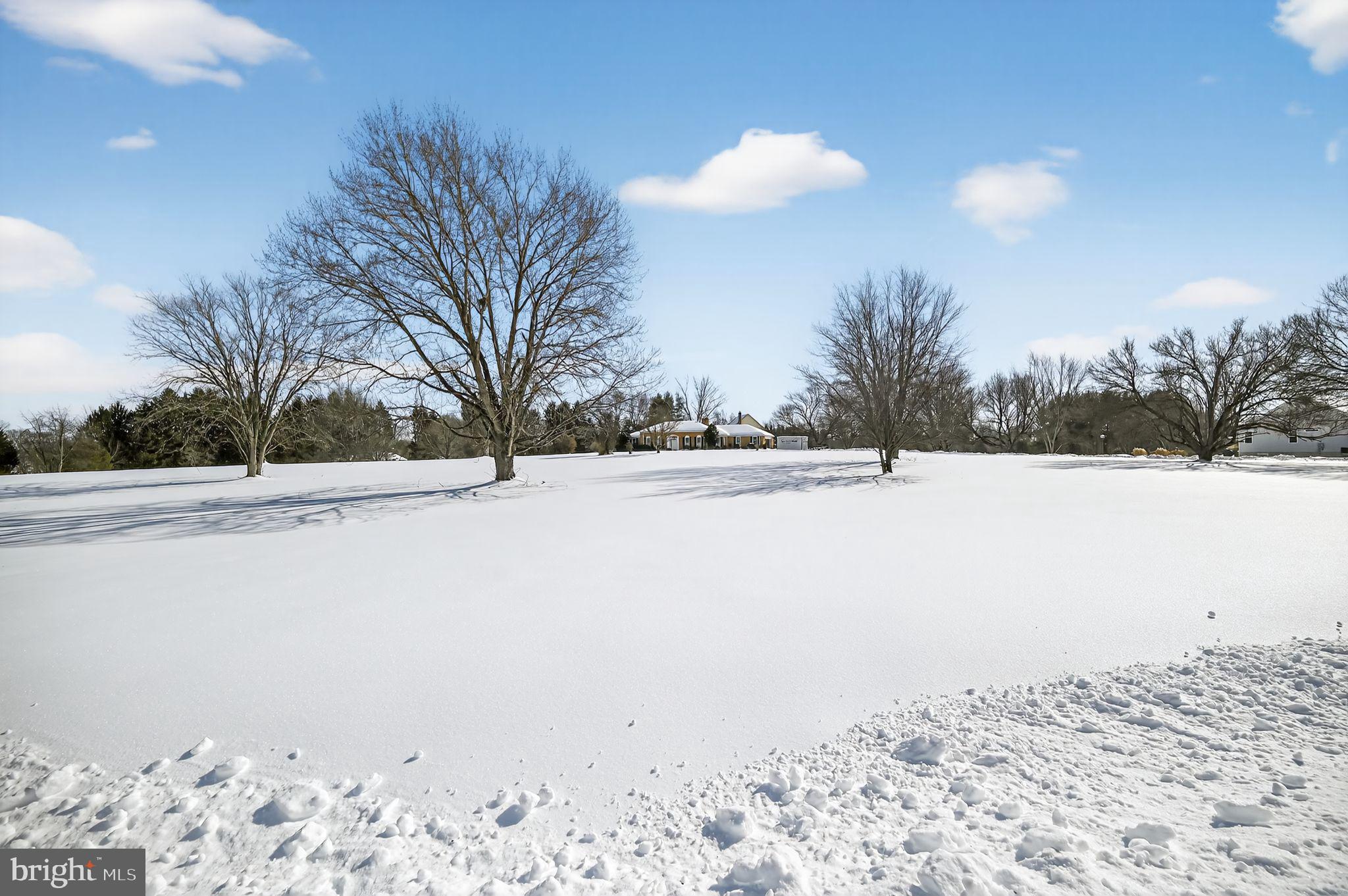 LAWNVALE - Residential