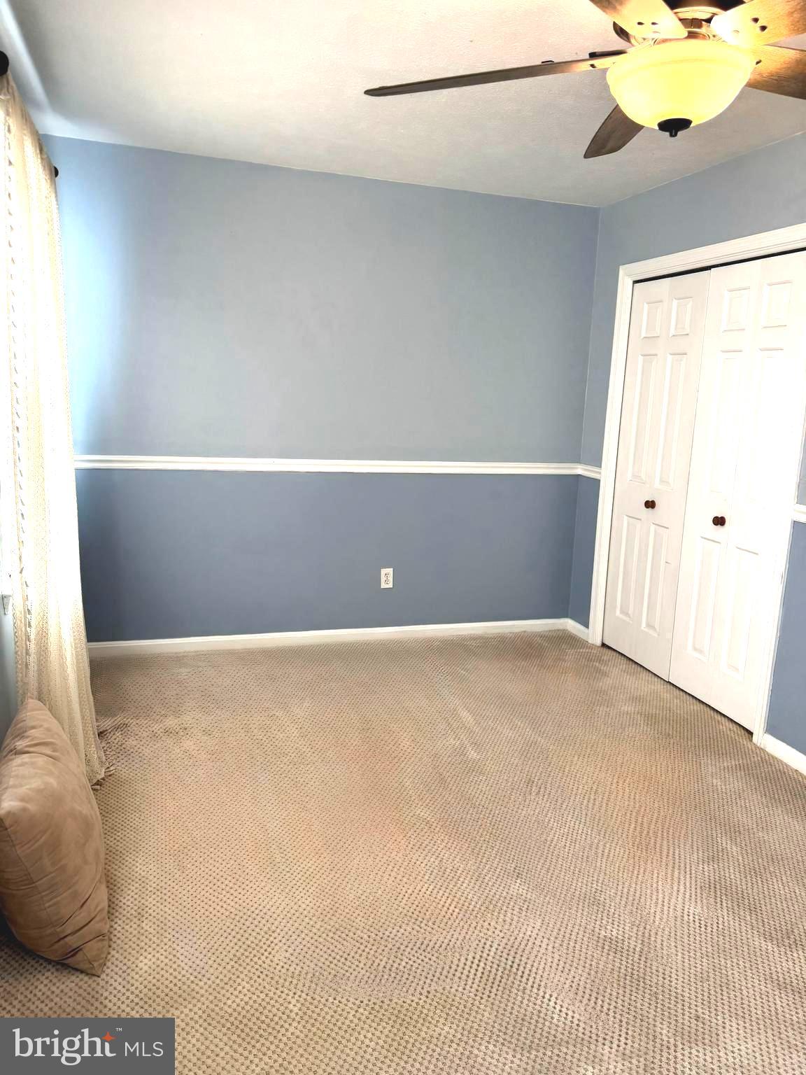 LAWNVALE - Residential