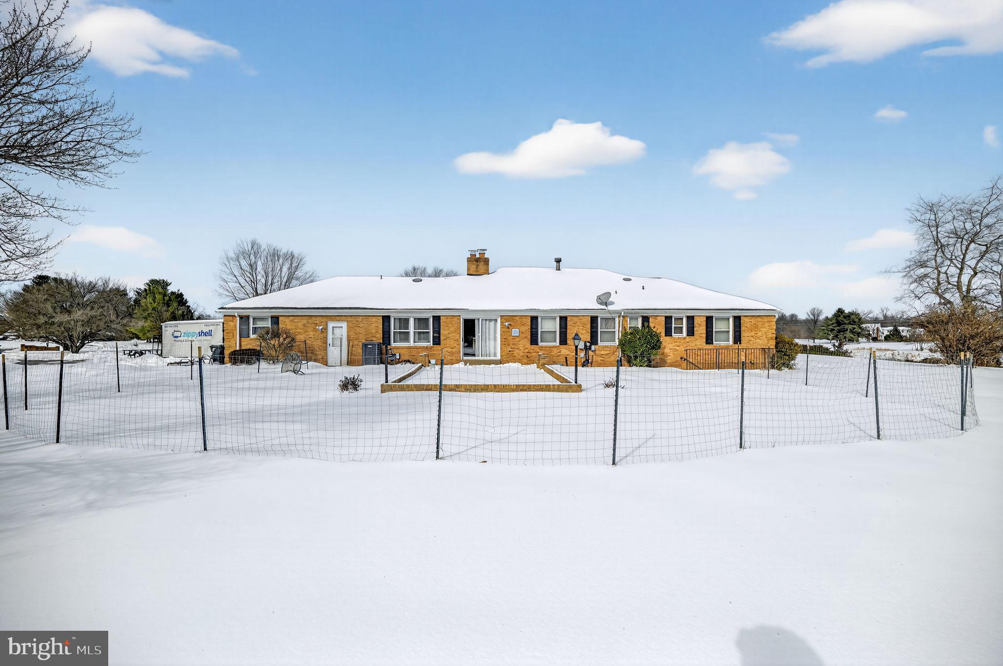 LAWNVALE - Residential