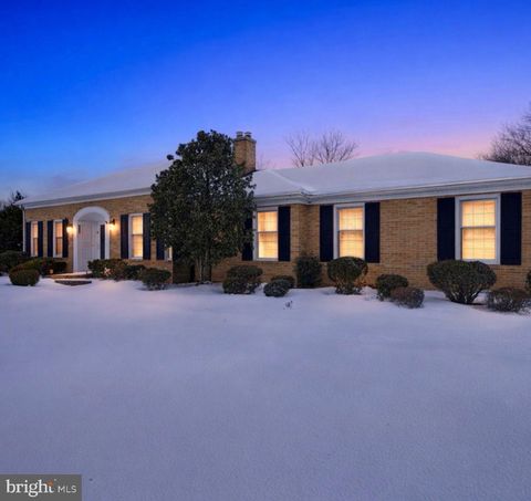 Property photo of 4807 executive drive, gainesville, VA 20155