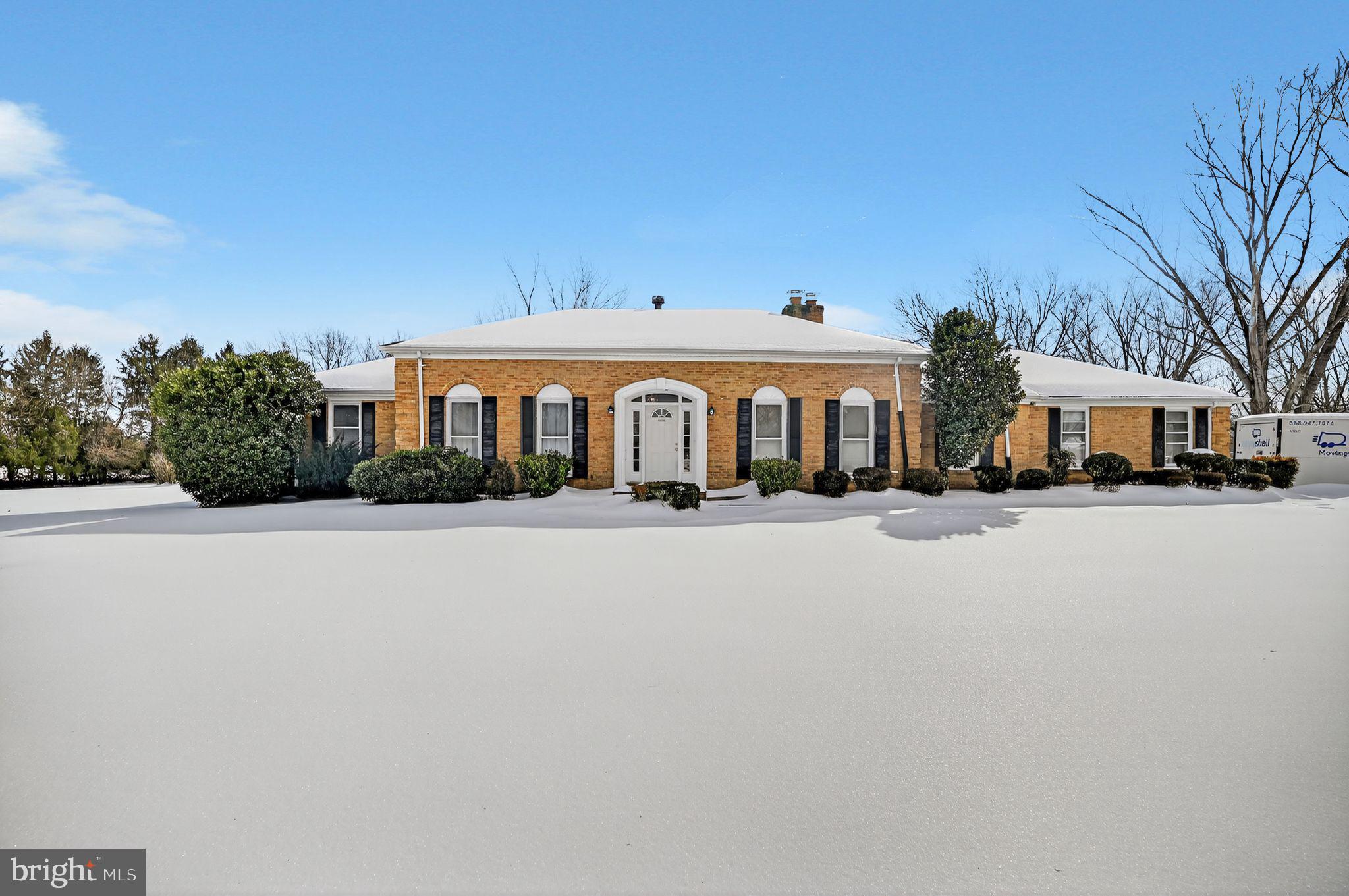 LAWNVALE - Residential