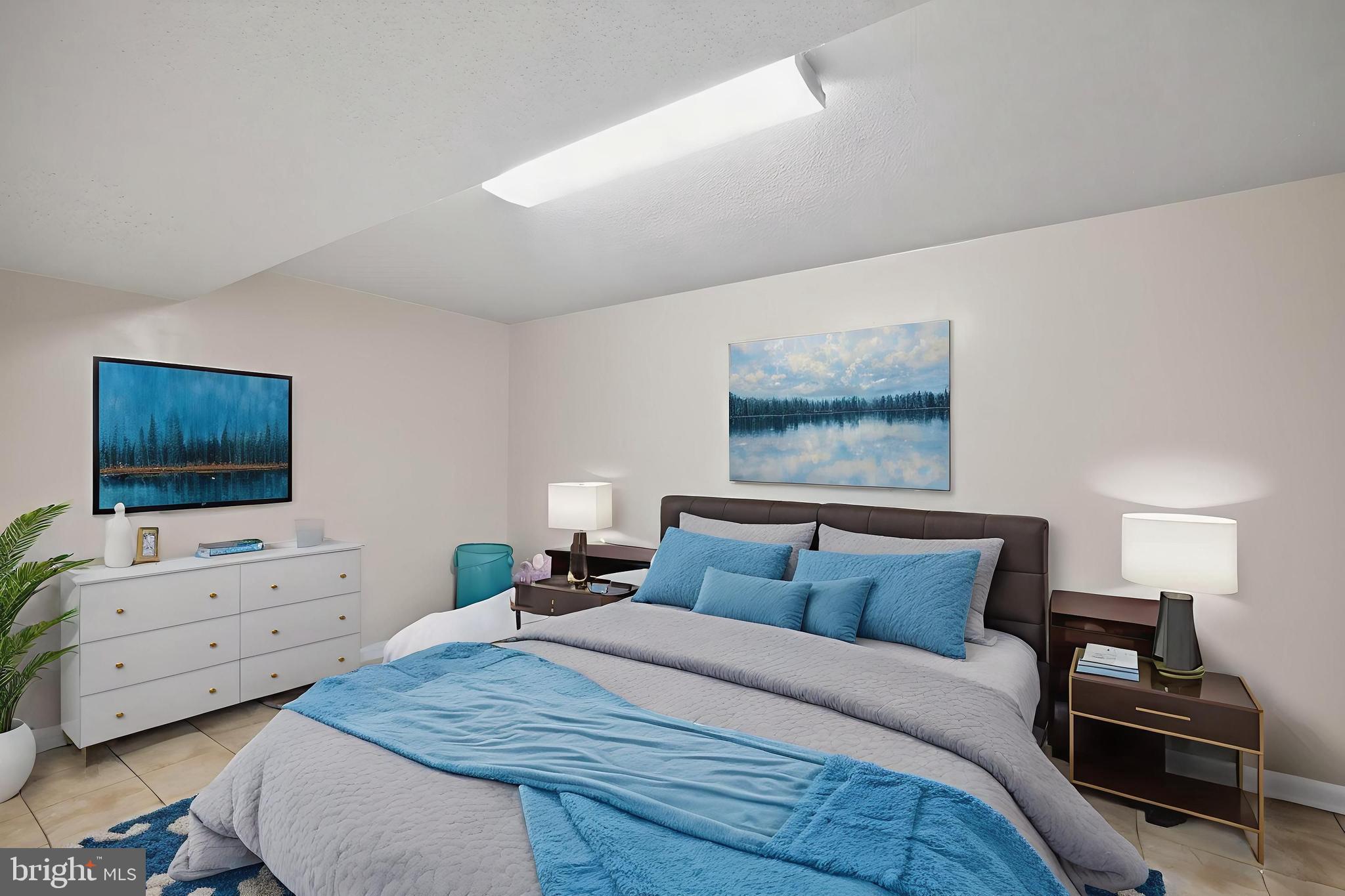 LAWNVALE - Residential