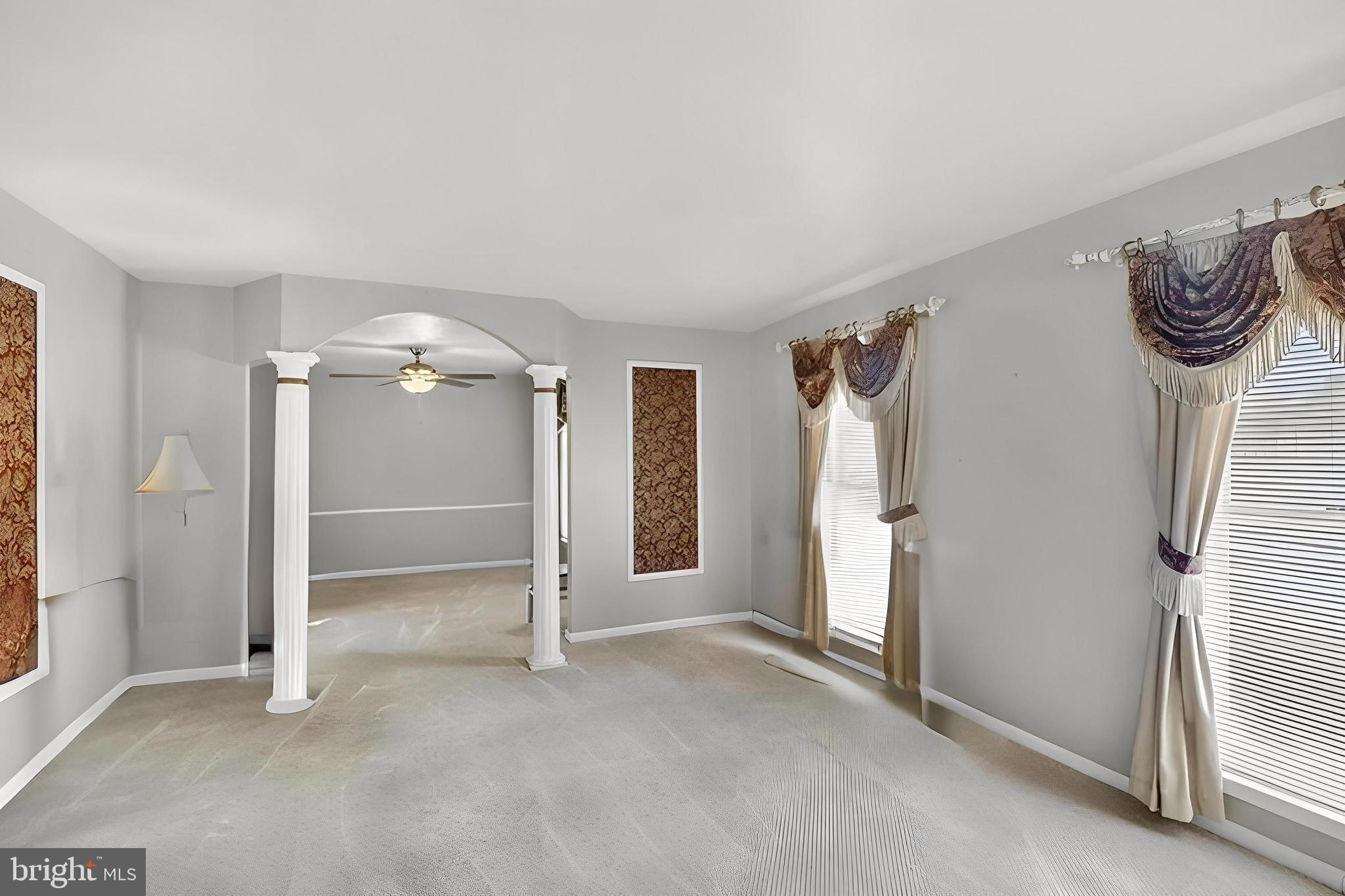 LAWNVALE - Residential