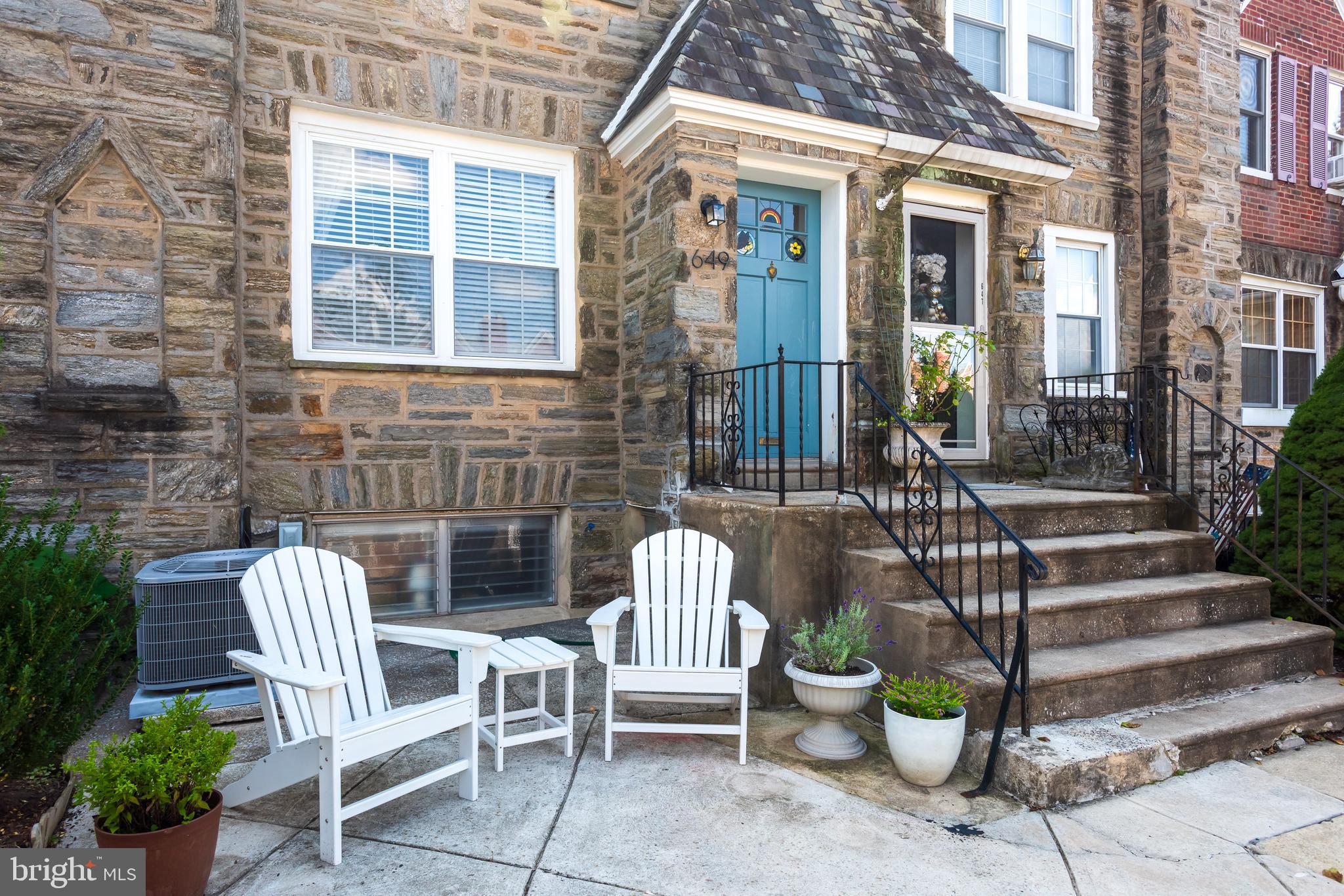 ROXBOROUGH - Residential