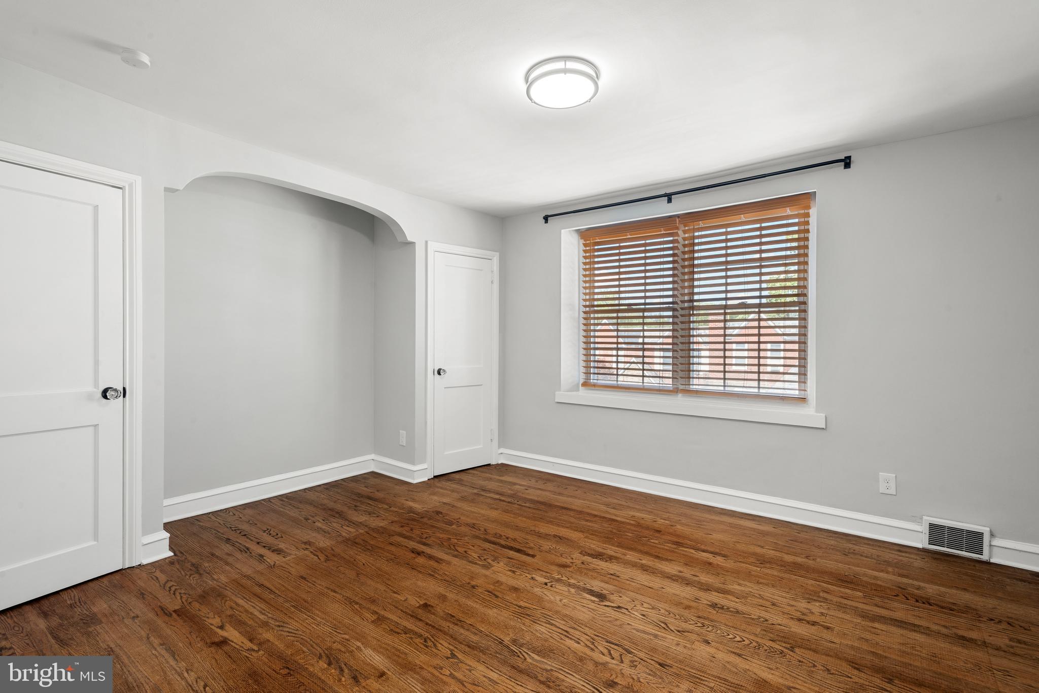 ROXBOROUGH - Residential