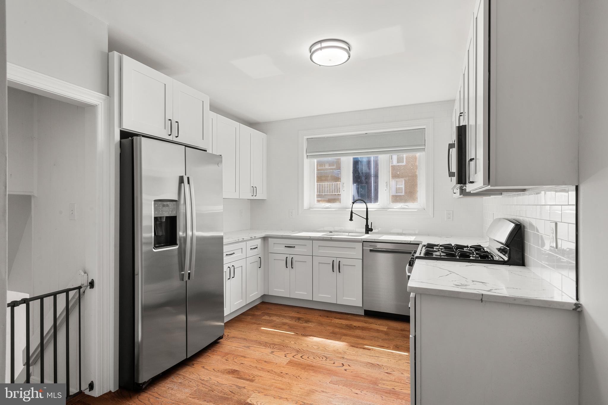 ROXBOROUGH - Residential