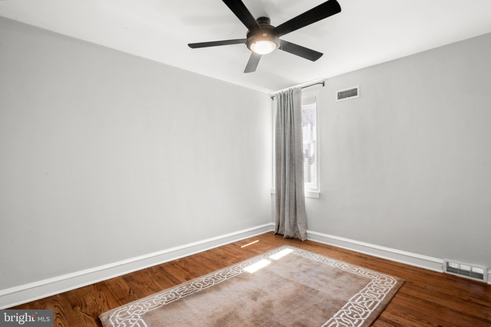 ROXBOROUGH - Residential