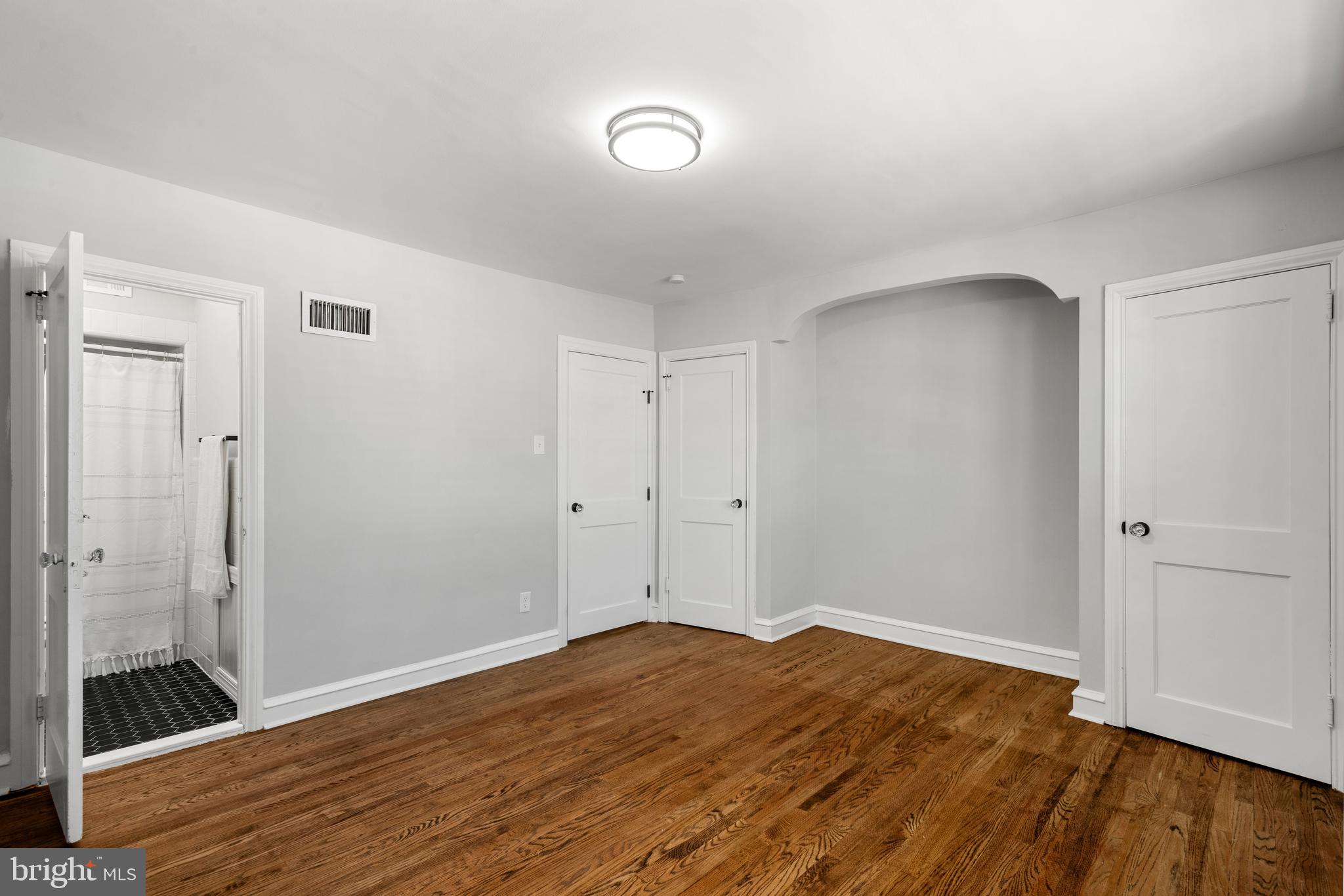 ROXBOROUGH - Residential