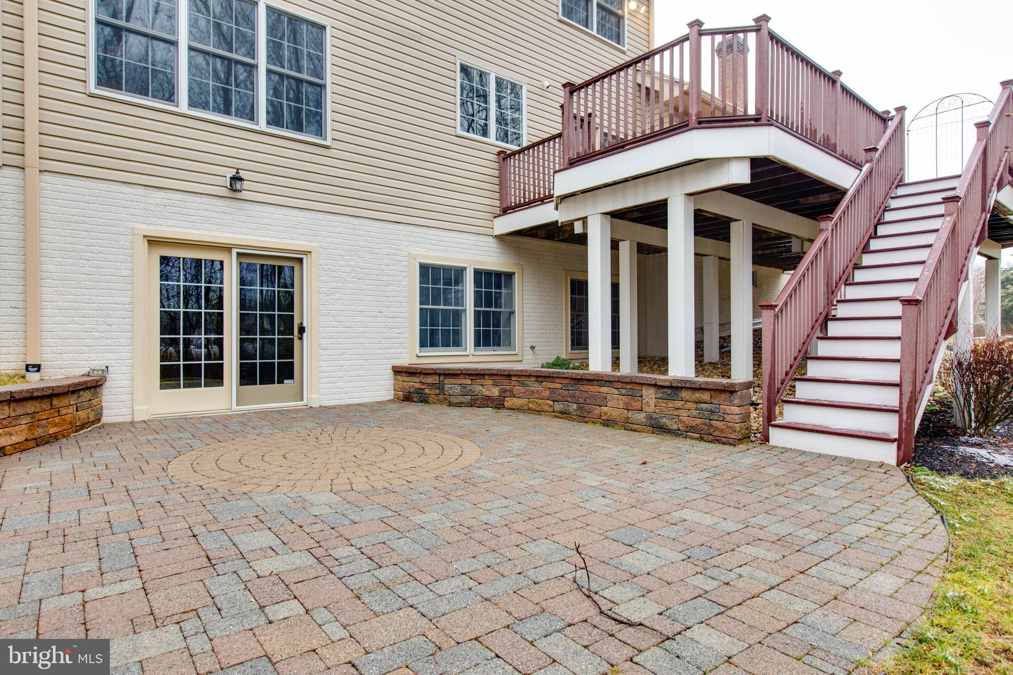 TRIADELPHIA WOODS - Residential