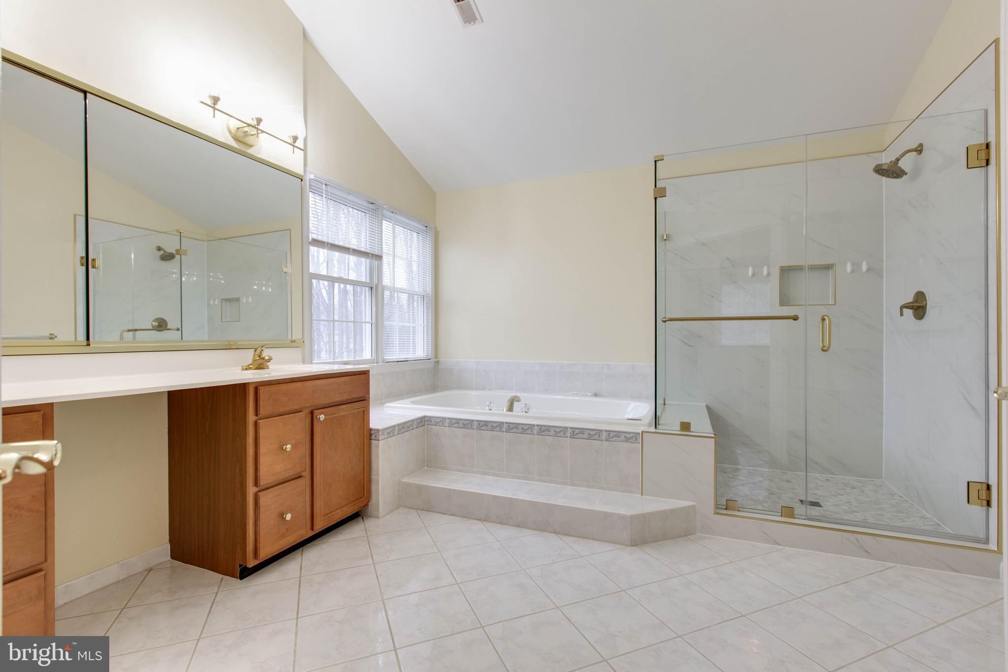 TRIADELPHIA WOODS - Residential